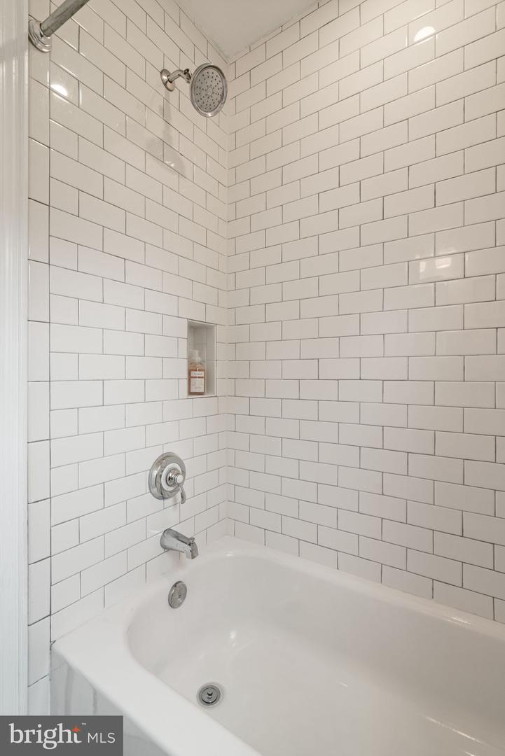 6005 MONTICELLO RD, ALEXANDRIA, Virginia 22303, 3 Bedrooms Bedrooms, ,2 BathroomsBathrooms,Residential,For sale,6005 MONTICELLO RD,VAFX2233252 MLS # VAFX2233252