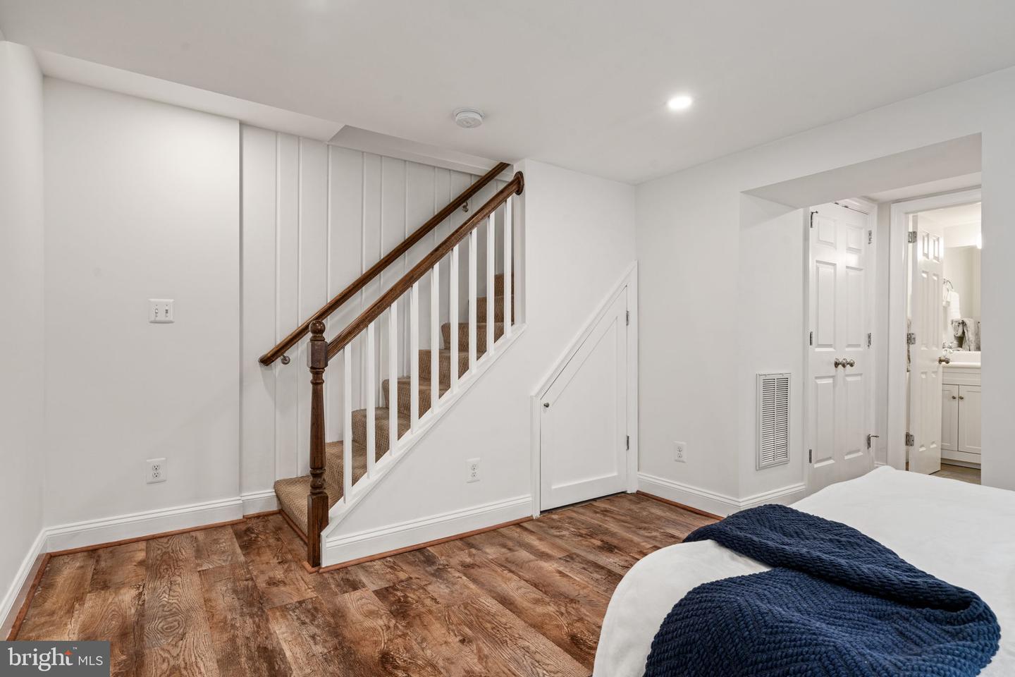 6005 MONTICELLO RD, ALEXANDRIA, Virginia 22303, 3 Bedrooms Bedrooms, ,2 BathroomsBathrooms,Residential,For sale,6005 MONTICELLO RD,VAFX2233252 MLS # VAFX2233252