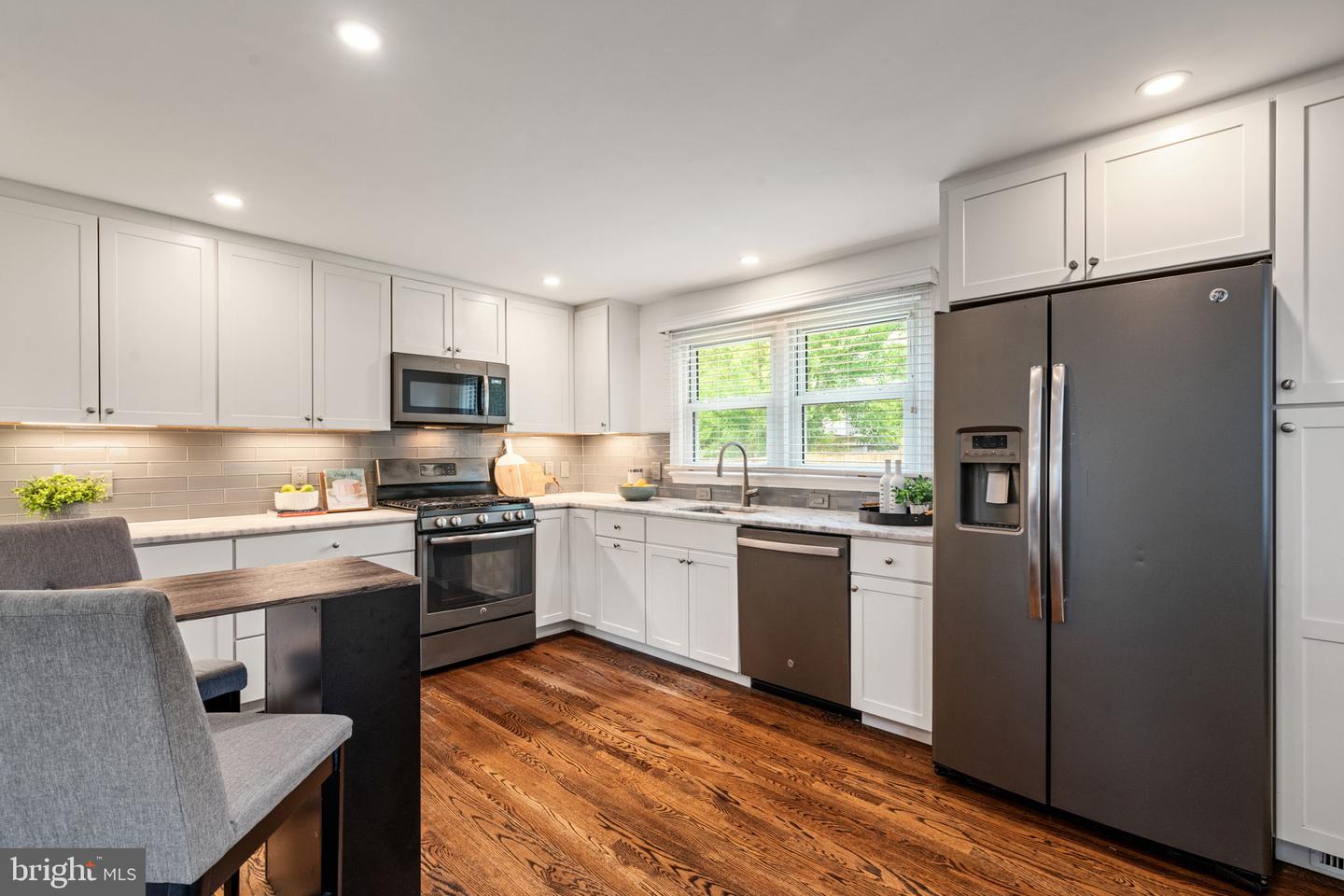 6005 MONTICELLO RD, ALEXANDRIA, Virginia 22303, 3 Bedrooms Bedrooms, ,2 BathroomsBathrooms,Residential,For sale,6005 MONTICELLO RD,VAFX2233252 MLS # VAFX2233252