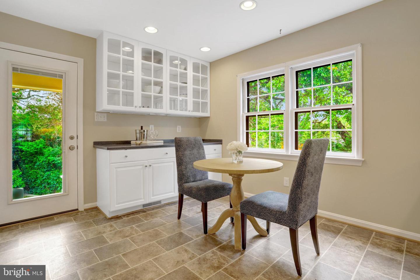 6323 22ND RD N, ARLINGTON, Virginia 22205, 4 Bedrooms Bedrooms, ,3 BathroomsBathrooms,Residential,For sale,6323 22ND RD N,VAAR2055854 MLS # VAAR2055854
