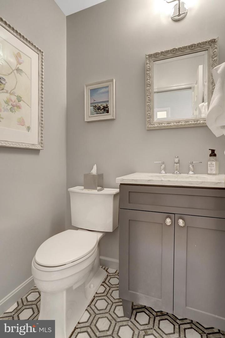 6323 22ND RD N, ARLINGTON, Virginia 22205, 4 Bedrooms Bedrooms, ,3 BathroomsBathrooms,Residential,For sale,6323 22ND RD N,VAAR2055854 MLS # VAAR2055854