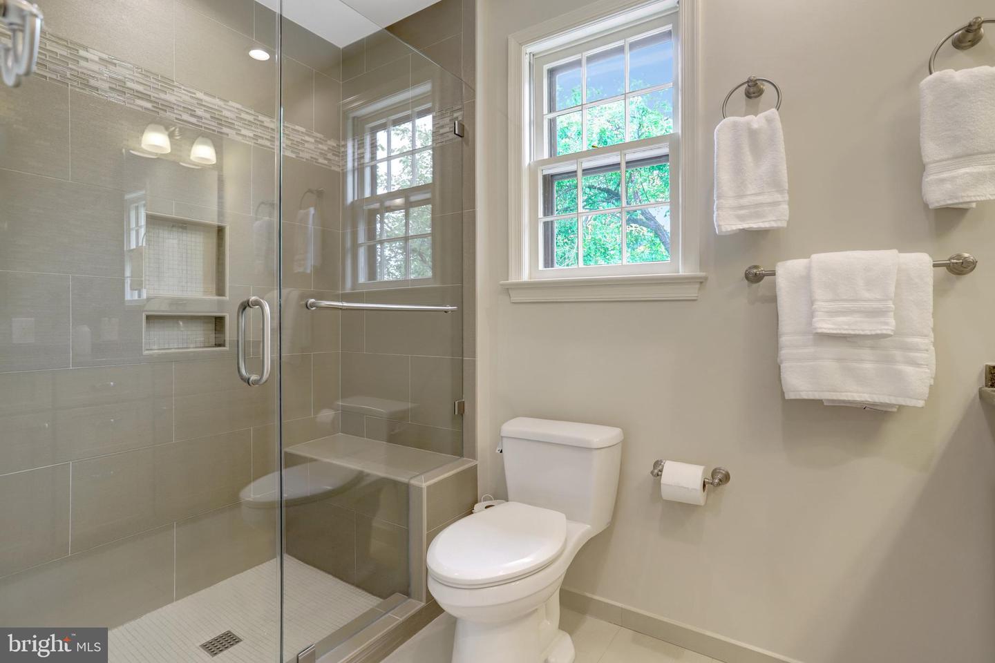 6323 22ND RD N, ARLINGTON, Virginia 22205, 4 Bedrooms Bedrooms, ,3 BathroomsBathrooms,Residential,For sale,6323 22ND RD N,VAAR2055854 MLS # VAAR2055854