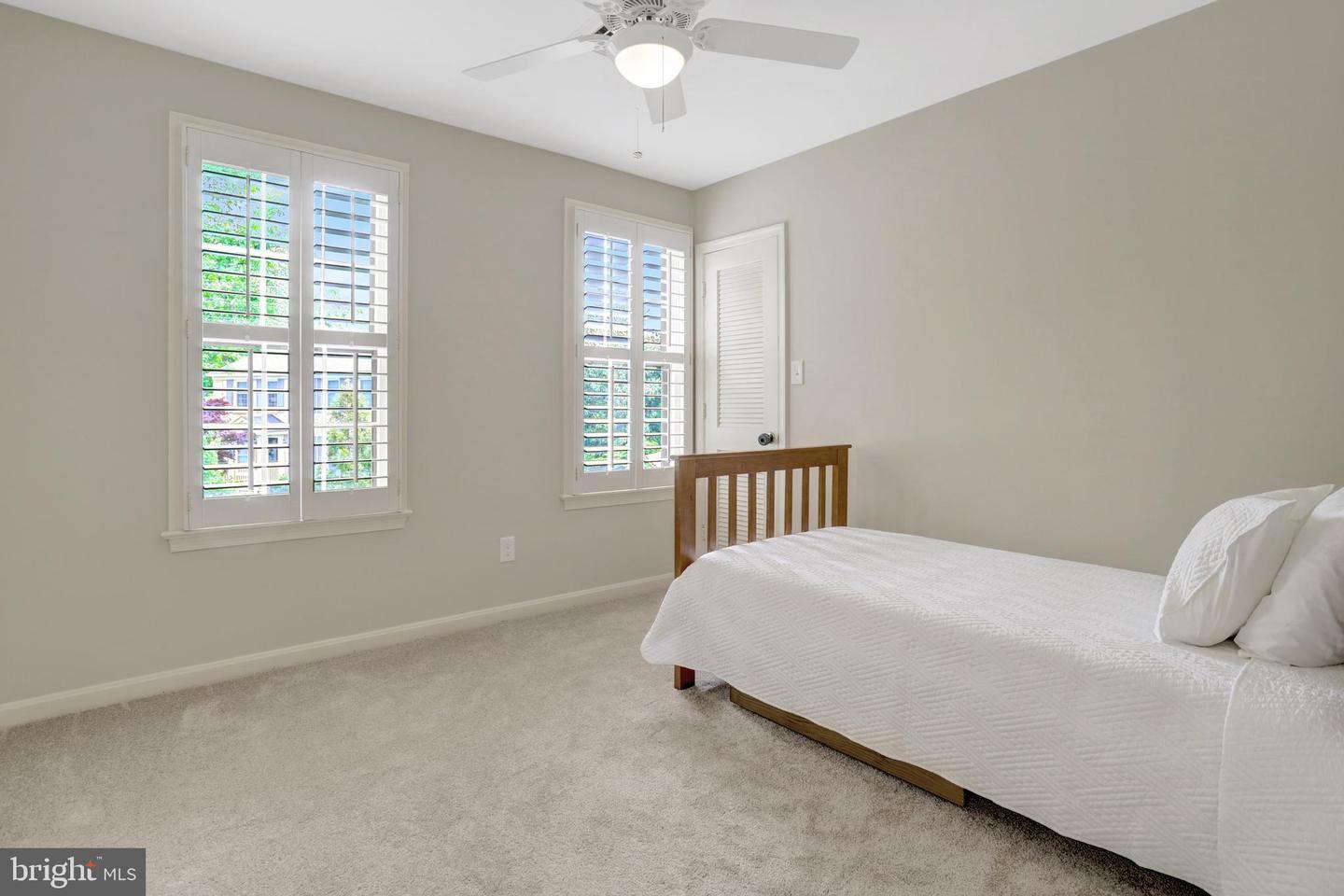 6323 22ND RD N, ARLINGTON, Virginia 22205, 4 Bedrooms Bedrooms, ,3 BathroomsBathrooms,Residential,For sale,6323 22ND RD N,VAAR2055854 MLS # VAAR2055854