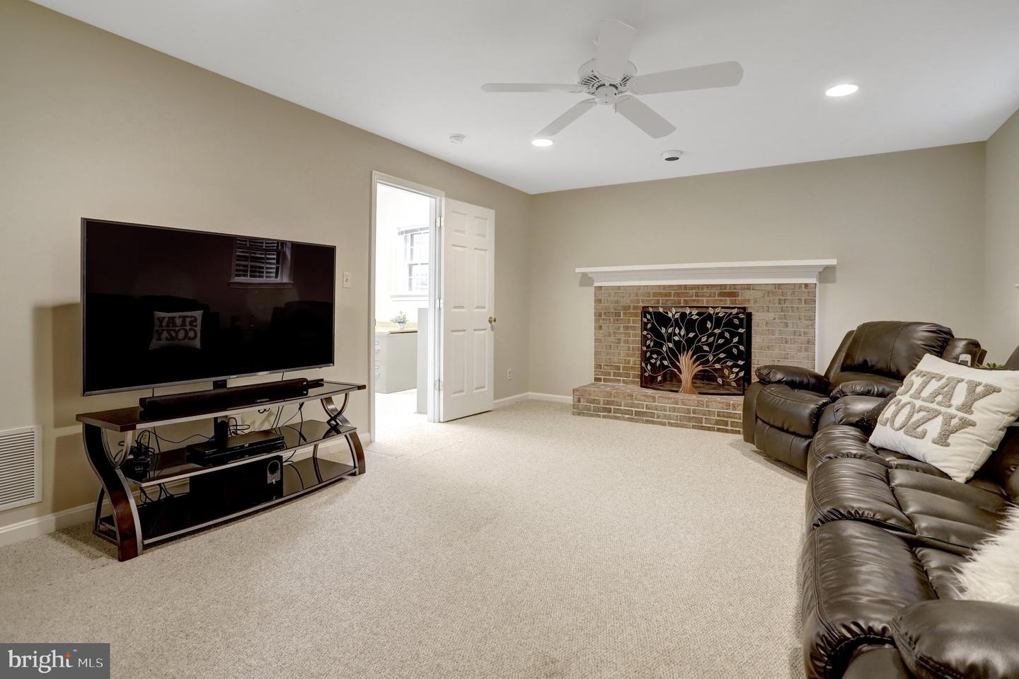6323 22ND RD N, ARLINGTON, Virginia 22205, 4 Bedrooms Bedrooms, ,3 BathroomsBathrooms,Residential,For sale,6323 22ND RD N,VAAR2055854 MLS # VAAR2055854
