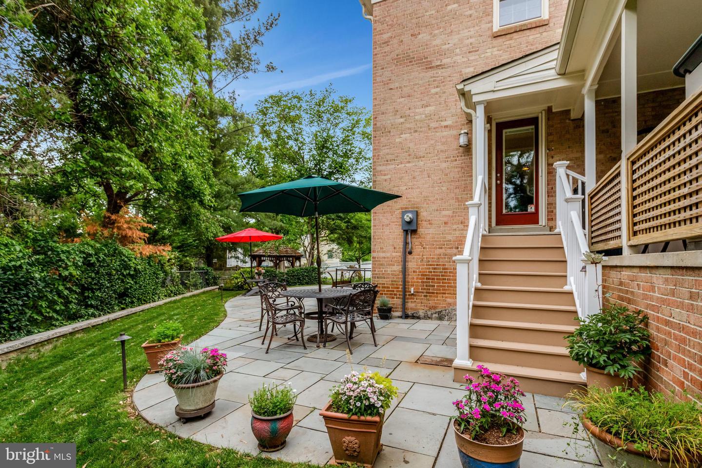 6323 22ND RD N, ARLINGTON, Virginia 22205, 4 Bedrooms Bedrooms, ,3 BathroomsBathrooms,Residential,For sale,6323 22ND RD N,VAAR2055854 MLS # VAAR2055854