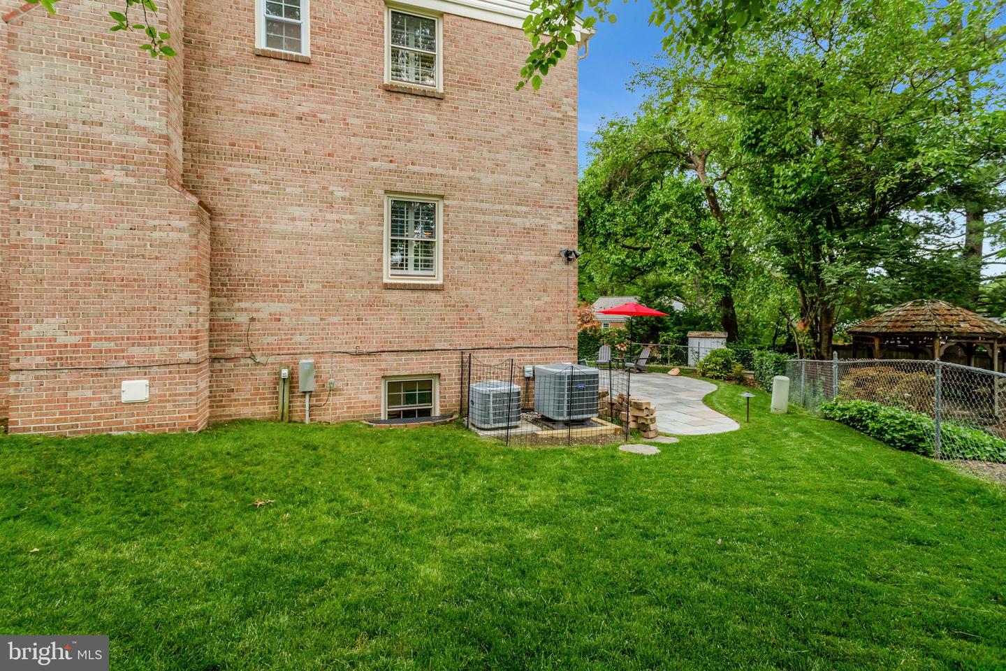 6323 22ND RD N, ARLINGTON, Virginia 22205, 4 Bedrooms Bedrooms, ,3 BathroomsBathrooms,Residential,For sale,6323 22ND RD N,VAAR2055854 MLS # VAAR2055854