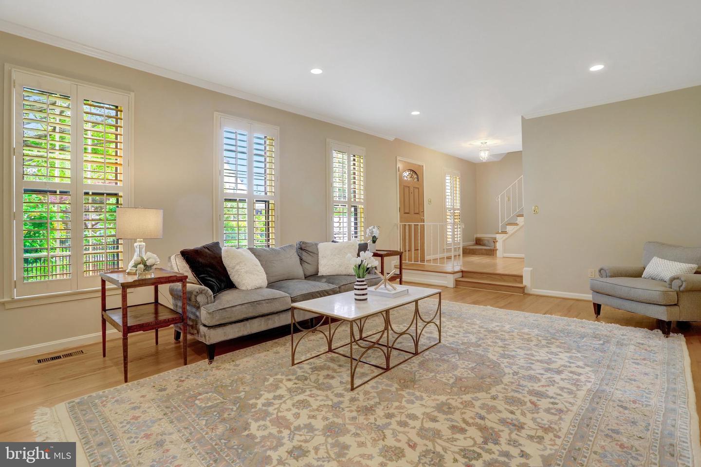 6323 22ND RD N, ARLINGTON, Virginia 22205, 4 Bedrooms Bedrooms, ,3 BathroomsBathrooms,Residential,For sale,6323 22ND RD N,VAAR2055854 MLS # VAAR2055854