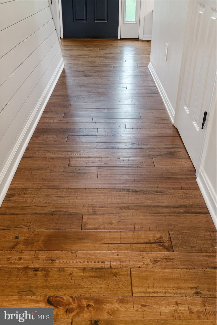 711 W COUNTRY CLUB DR, PURCELLVILLE, Virginia 20132, 4 Bedrooms Bedrooms, ,3 BathroomsBathrooms,Residential,For sale,711 W COUNTRY CLUB DR,VALO2093556 MLS # VALO2093556