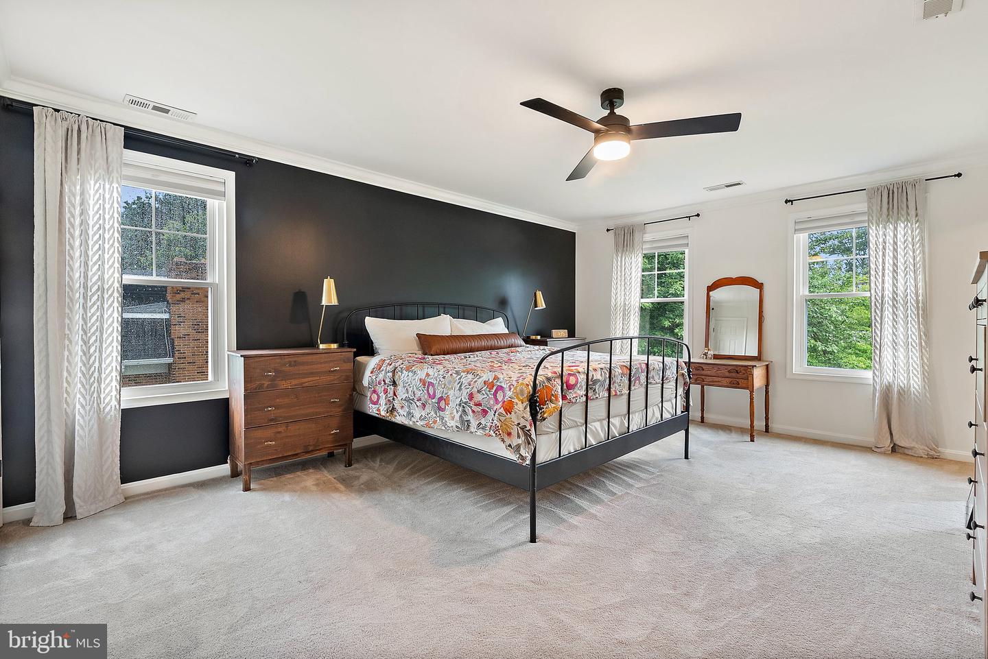 711 W COUNTRY CLUB DR, PURCELLVILLE, Virginia 20132, 4 Bedrooms Bedrooms, ,3 BathroomsBathrooms,Residential,For sale,711 W COUNTRY CLUB DR,VALO2093556 MLS # VALO2093556