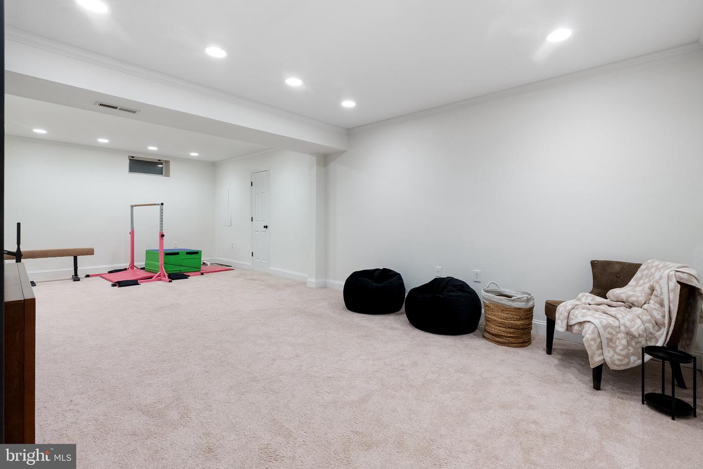 711 W COUNTRY CLUB DR, PURCELLVILLE, Virginia 20132, 4 Bedrooms Bedrooms, ,3 BathroomsBathrooms,Residential,For sale,711 W COUNTRY CLUB DR,VALO2093556 MLS # VALO2093556