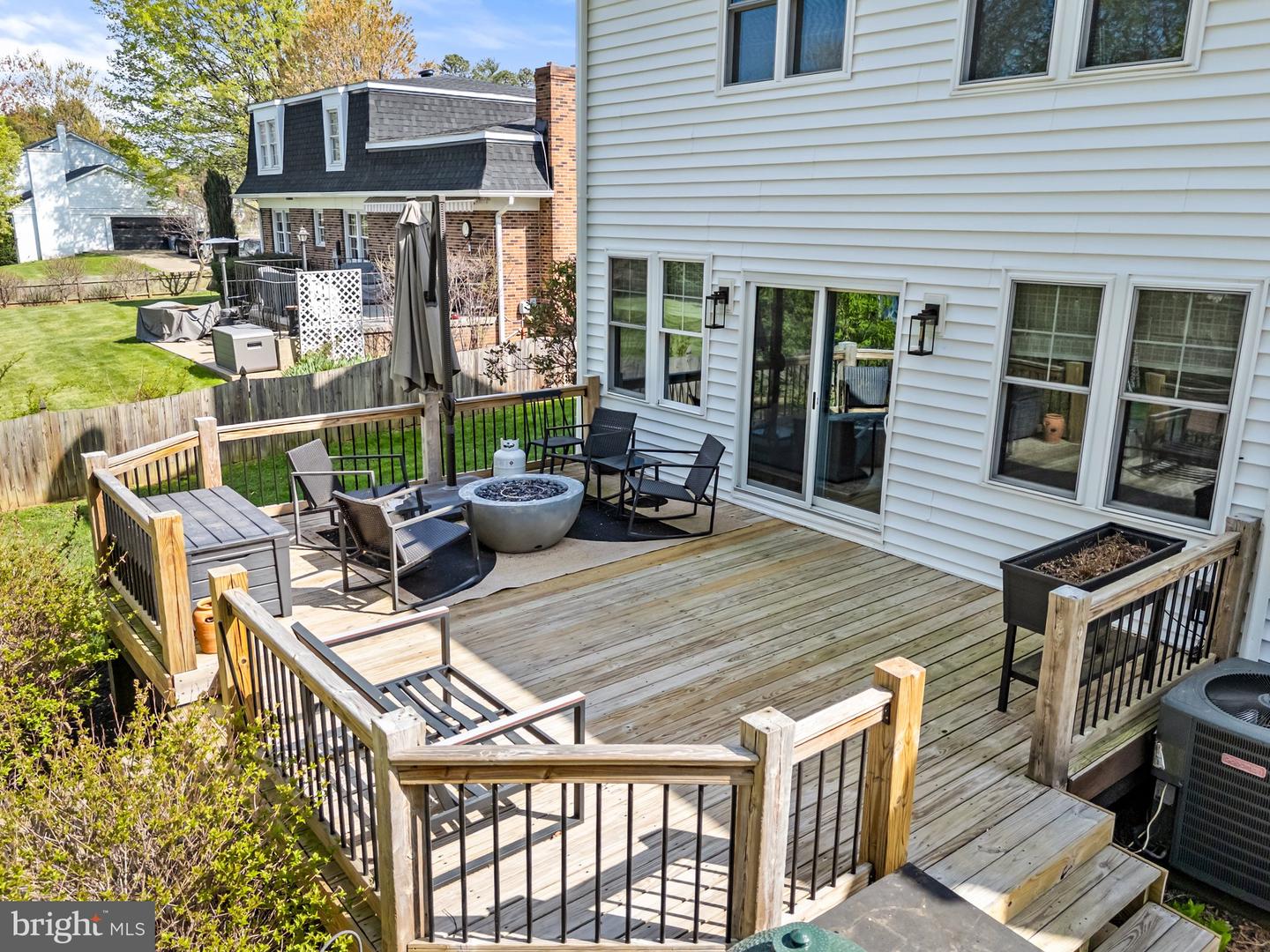 711 W COUNTRY CLUB DR, PURCELLVILLE, Virginia 20132, 4 Bedrooms Bedrooms, ,3 BathroomsBathrooms,Residential,For sale,711 W COUNTRY CLUB DR,VALO2093556 MLS # VALO2093556
