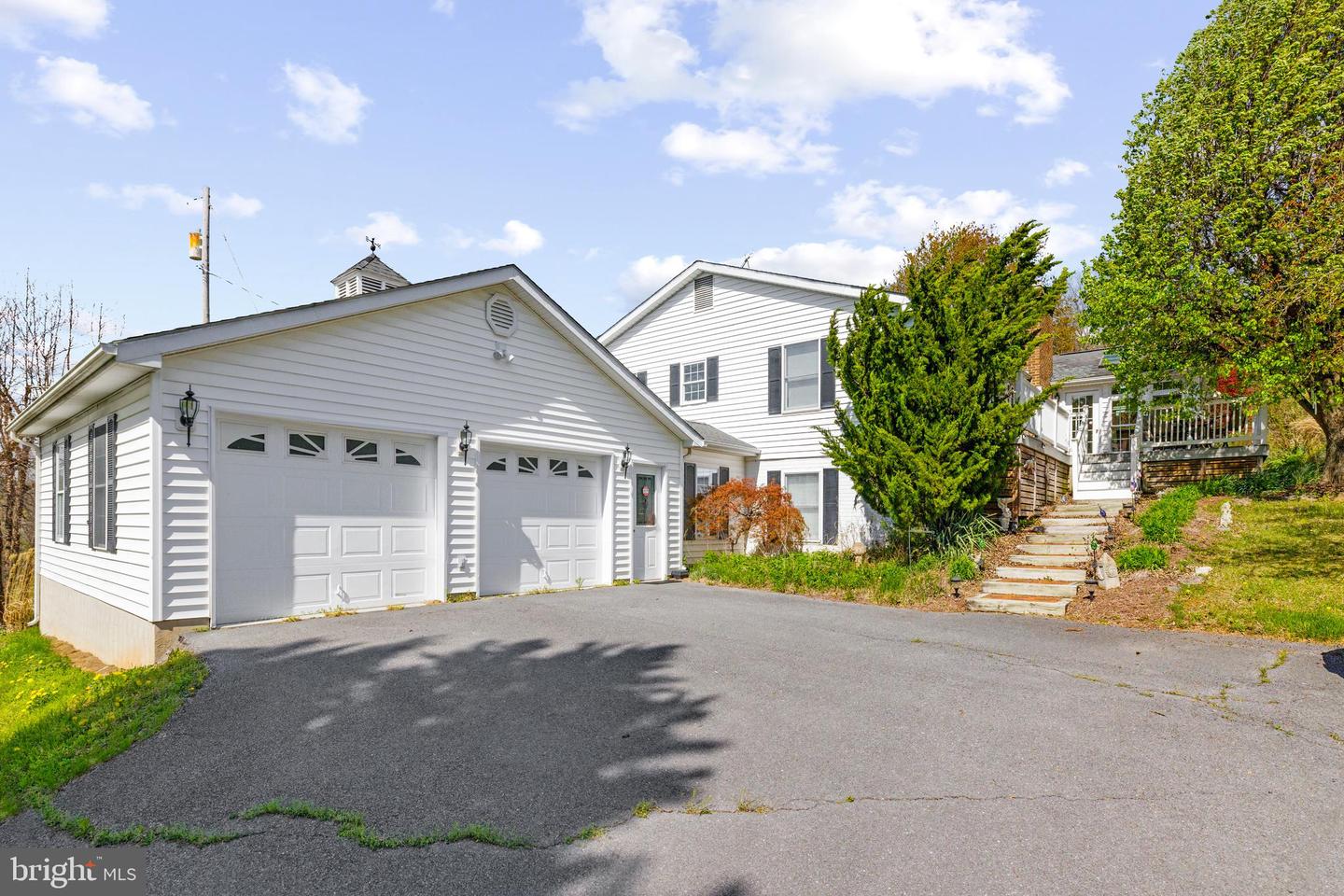 1049 LAUREL GROVE RD, WINCHESTER, Virginia 22602, 3 Bedrooms Bedrooms, ,3 BathroomsBathrooms,Residential,For sale,1049 LAUREL GROVE RD,VAFV2033382 MLS # VAFV2033382