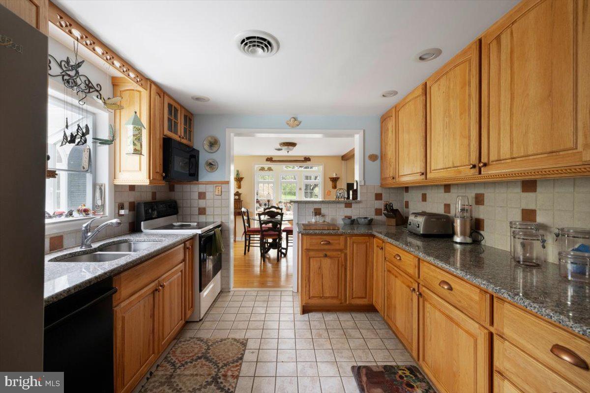 1049 LAUREL GROVE RD, WINCHESTER, Virginia 22602, 3 Bedrooms Bedrooms, ,3 BathroomsBathrooms,Residential,For sale,1049 LAUREL GROVE RD,VAFV2033382 MLS # VAFV2033382