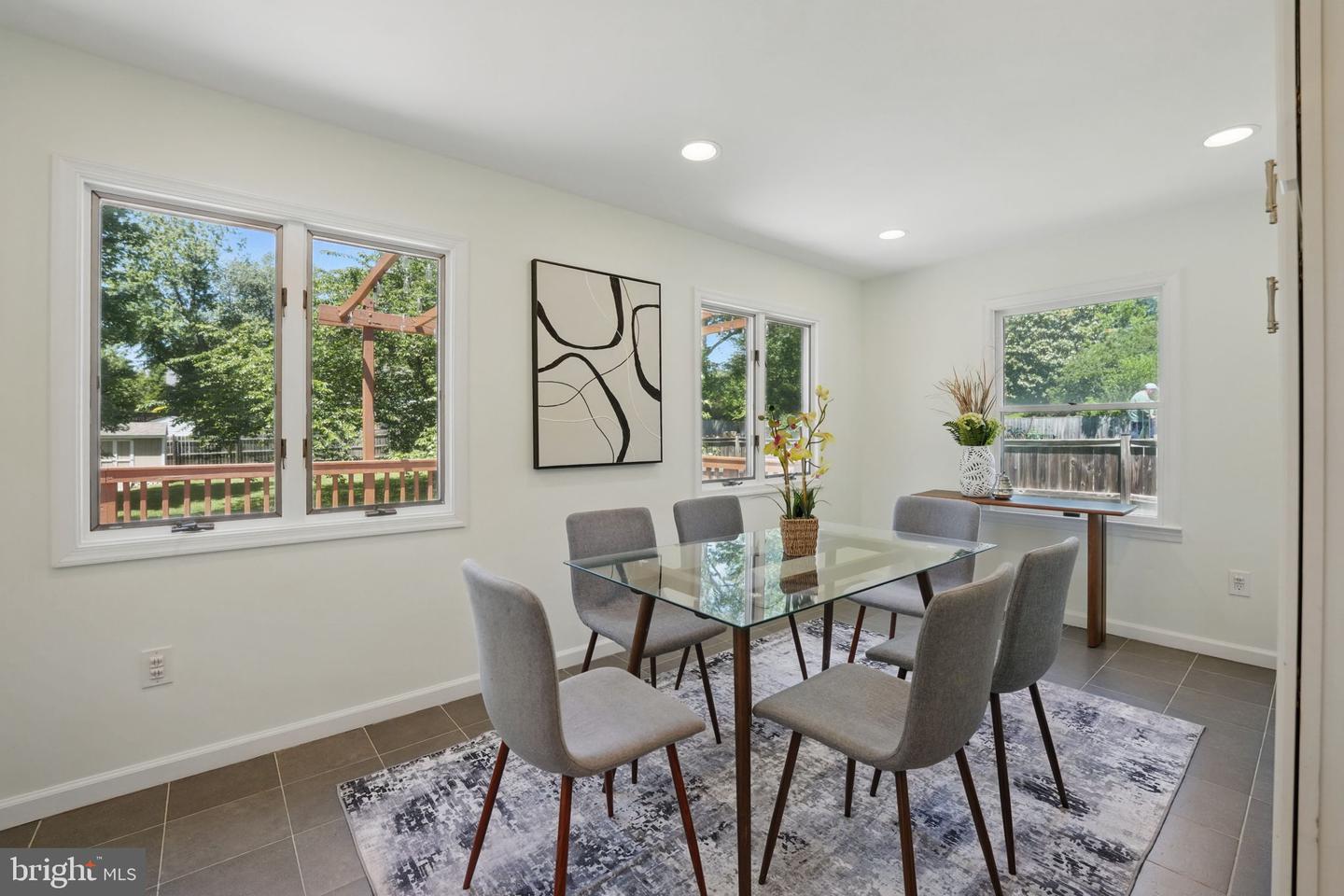 2926 STUART DR, FALLS CHURCH, Virginia 22042, 3 Bedrooms Bedrooms, ,3 BathroomsBathrooms,Residential,For sale,2926 STUART DR,VAFX2233474 MLS # VAFX2233474
