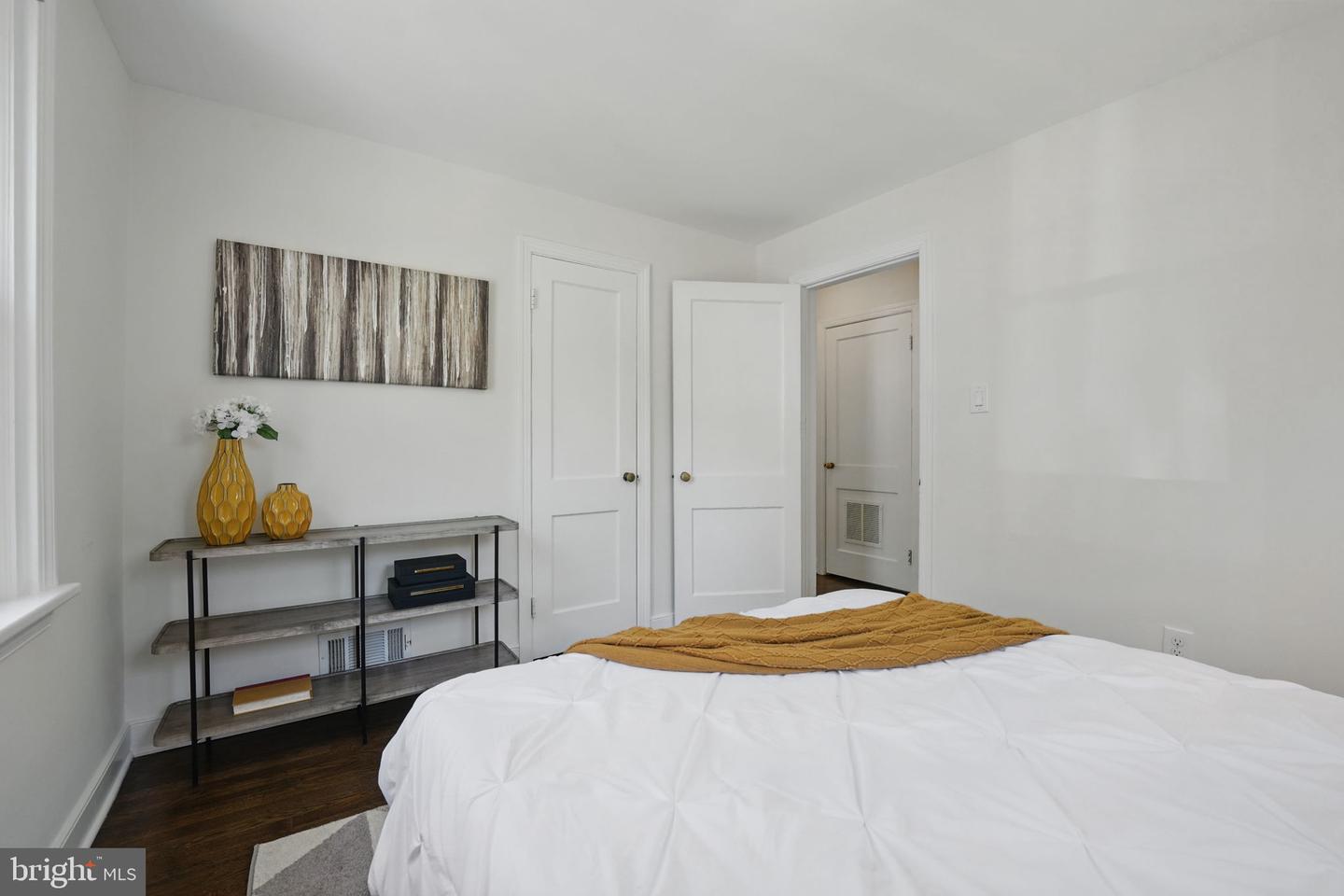 2926 STUART DR, FALLS CHURCH, Virginia 22042, 3 Bedrooms Bedrooms, ,3 BathroomsBathrooms,Residential,For sale,2926 STUART DR,VAFX2233474 MLS # VAFX2233474