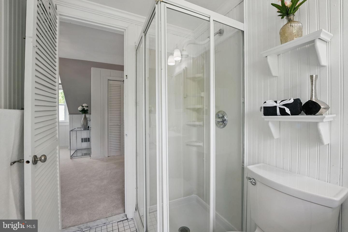 2926 STUART DR, FALLS CHURCH, Virginia 22042, 3 Bedrooms Bedrooms, ,3 BathroomsBathrooms,Residential,For sale,2926 STUART DR,VAFX2233474 MLS # VAFX2233474