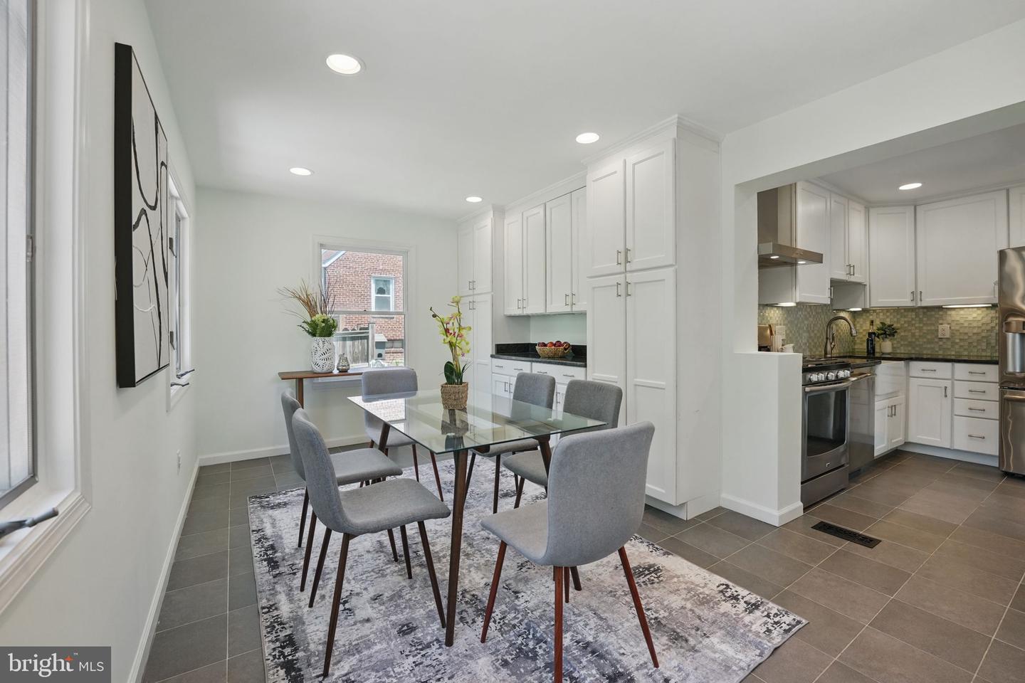 2926 STUART DR, FALLS CHURCH, Virginia 22042, 3 Bedrooms Bedrooms, ,3 BathroomsBathrooms,Residential,For sale,2926 STUART DR,VAFX2233474 MLS # VAFX2233474