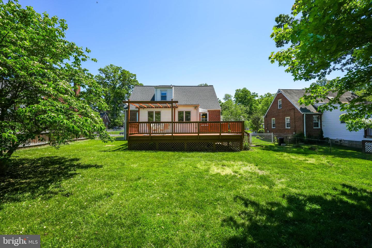 2926 STUART DR, FALLS CHURCH, Virginia 22042, 3 Bedrooms Bedrooms, ,3 BathroomsBathrooms,Residential,For sale,2926 STUART DR,VAFX2233474 MLS # VAFX2233474