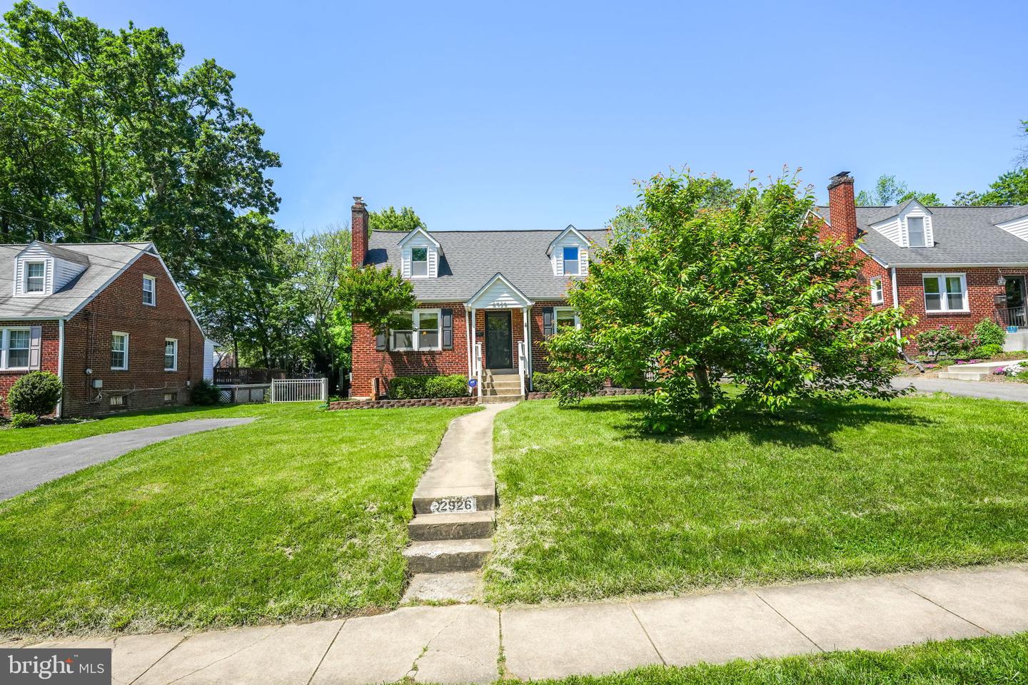 2926 STUART DR, FALLS CHURCH, Virginia 22042, 3 Bedrooms Bedrooms, ,3 BathroomsBathrooms,Residential,For sale,2926 STUART DR,VAFX2233474 MLS # VAFX2233474