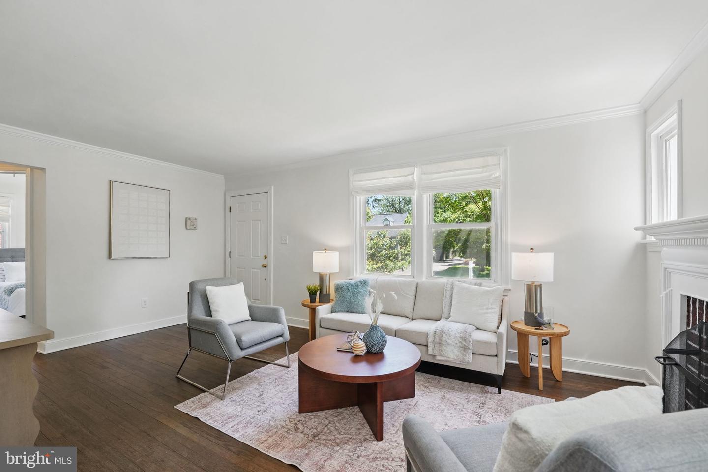 2926 STUART DR, FALLS CHURCH, Virginia 22042, 3 Bedrooms Bedrooms, ,3 BathroomsBathrooms,Residential,For sale,2926 STUART DR,VAFX2233474 MLS # VAFX2233474