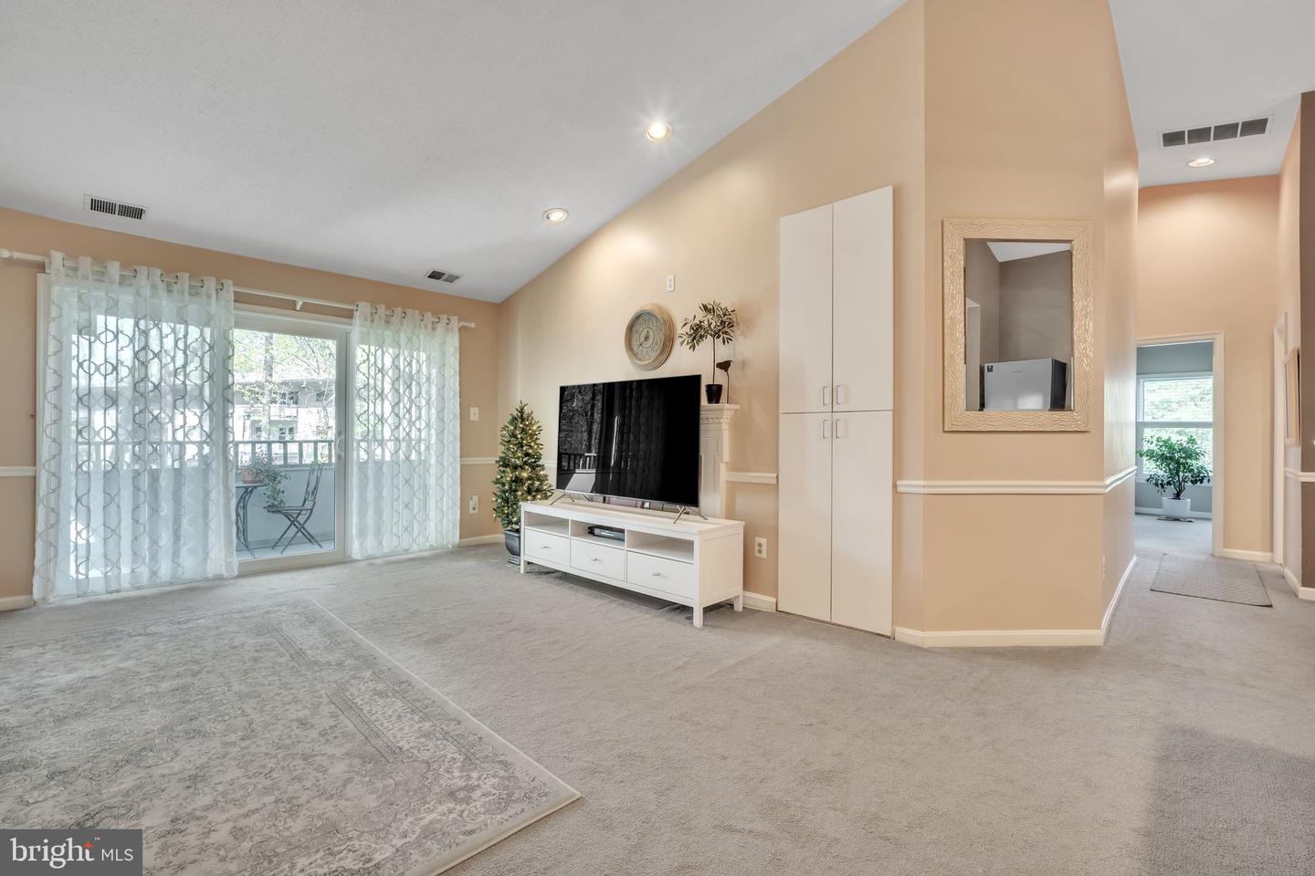 7716 LAFAYETTE FOREST DR #167, ANNANDALE, Virginia 22003, 2 Bedrooms Bedrooms, ,2 BathroomsBathrooms,Residential,For sale,7716 LAFAYETTE FOREST DR #167,VAFX2233646 MLS # VAFX2233646