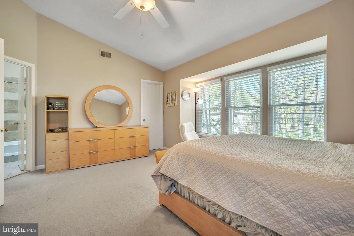 7716 LAFAYETTE FOREST DR #167, ANNANDALE, Virginia 22003, 2 Bedrooms Bedrooms, ,2 BathroomsBathrooms,Residential,For sale,7716 LAFAYETTE FOREST DR #167,VAFX2233646 MLS # VAFX2233646
