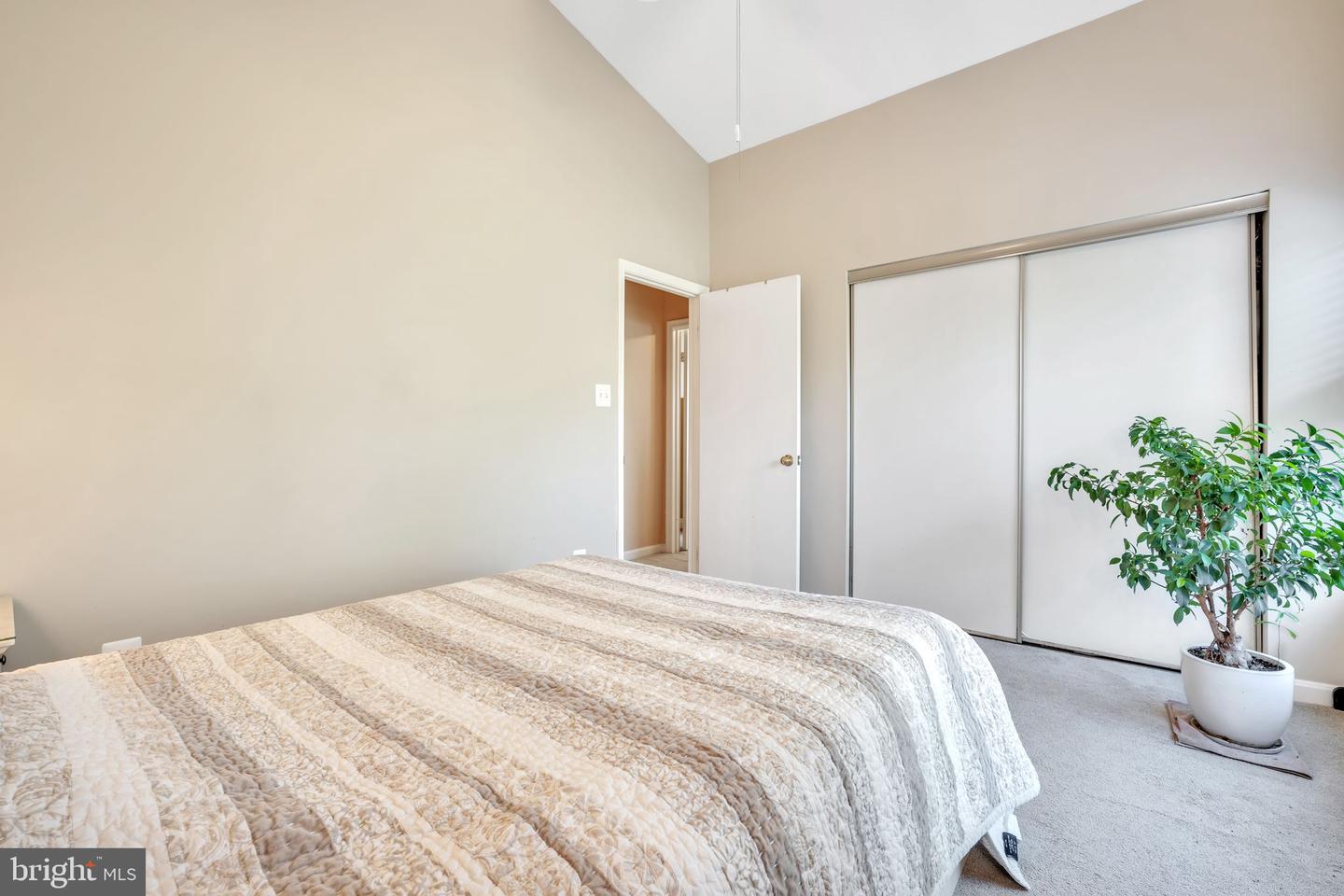 7716 LAFAYETTE FOREST DR #167, ANNANDALE, Virginia 22003, 2 Bedrooms Bedrooms, ,2 BathroomsBathrooms,Residential,For sale,7716 LAFAYETTE FOREST DR #167,VAFX2233646 MLS # VAFX2233646