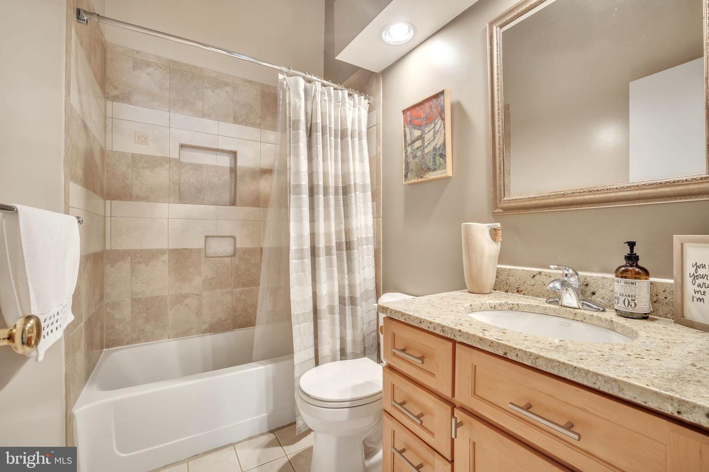 7716 LAFAYETTE FOREST DR #167, ANNANDALE, Virginia 22003, 2 Bedrooms Bedrooms, ,2 BathroomsBathrooms,Residential,For sale,7716 LAFAYETTE FOREST DR #167,VAFX2233646 MLS # VAFX2233646