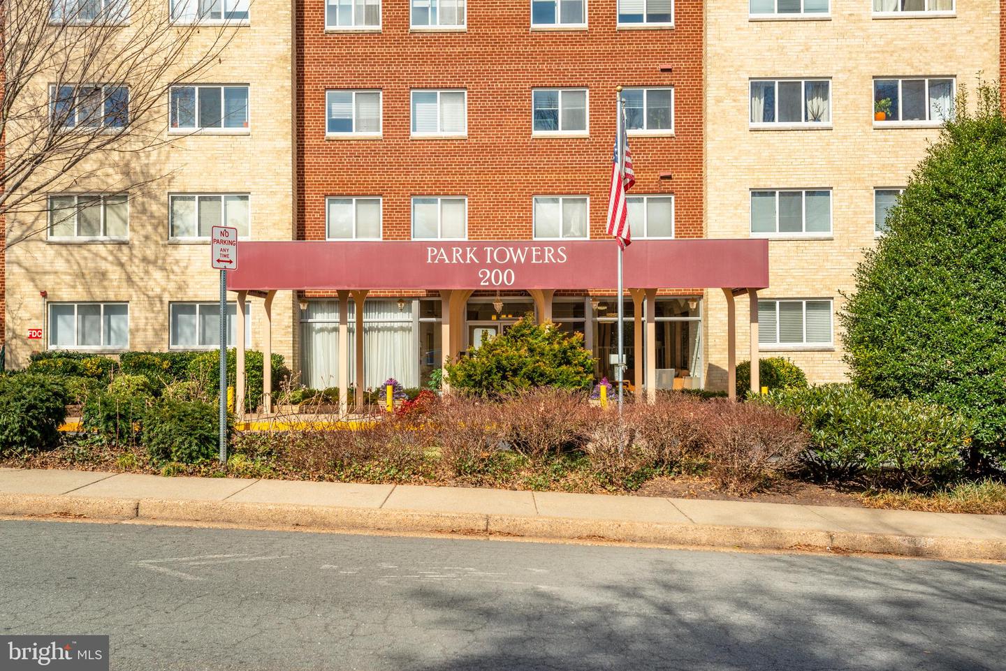 200 N MAPLE AVE #407, FALLS CHURCH, Virginia 22046, 2 Bedrooms Bedrooms, ,1 BathroomBathrooms,Residential,For sale,200 N MAPLE AVE #407,VAFA2002904 MLS # VAFA2002904