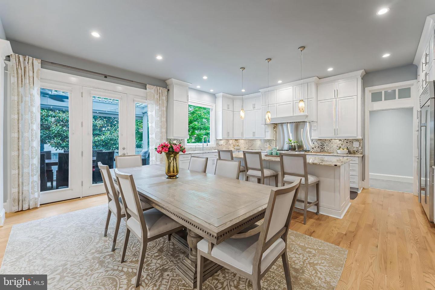 620 N LINCOLN ST, ARLINGTON, Virginia 22201, 6 Bedrooms Bedrooms, ,6 BathroomsBathrooms,Residential,For sale,620 N LINCOLN ST,VAAR2055994 MLS # VAAR2055994