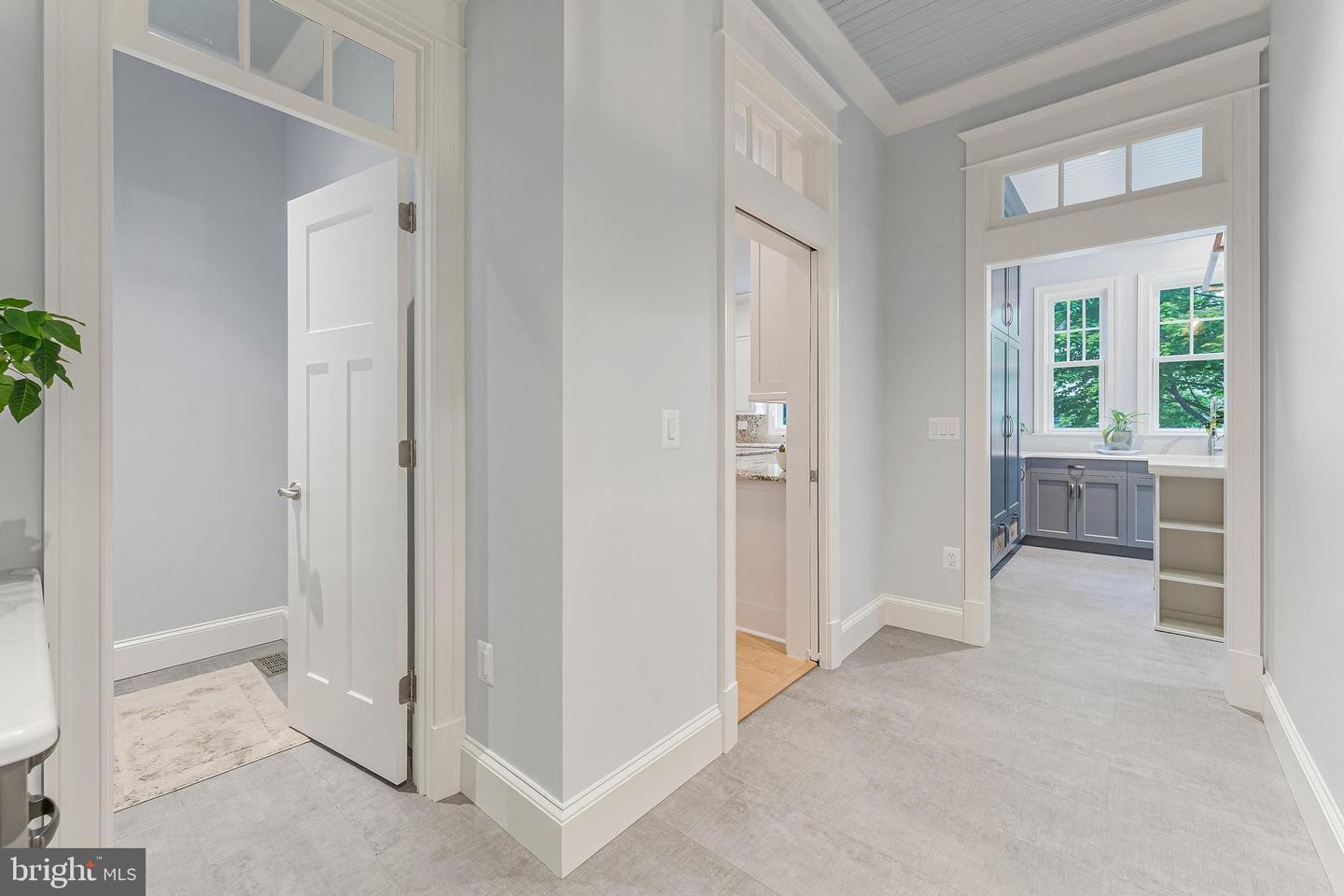620 N LINCOLN ST, ARLINGTON, Virginia 22201, 6 Bedrooms Bedrooms, ,6 BathroomsBathrooms,Residential,For sale,620 N LINCOLN ST,VAAR2055994 MLS # VAAR2055994