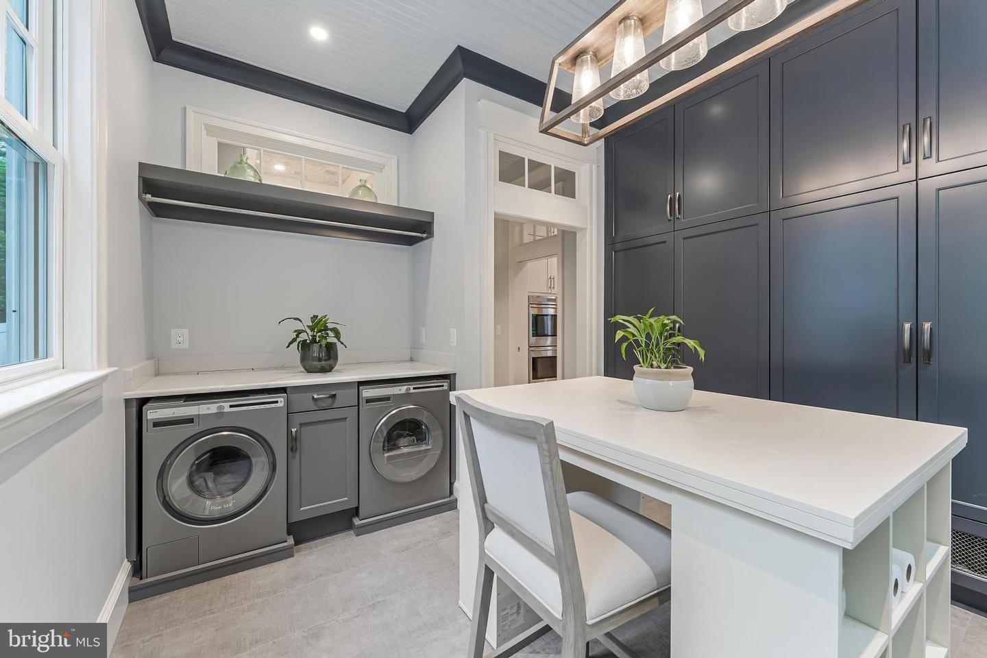 620 N LINCOLN ST, ARLINGTON, Virginia 22201, 6 Bedrooms Bedrooms, ,6 BathroomsBathrooms,Residential,For sale,620 N LINCOLN ST,VAAR2055994 MLS # VAAR2055994