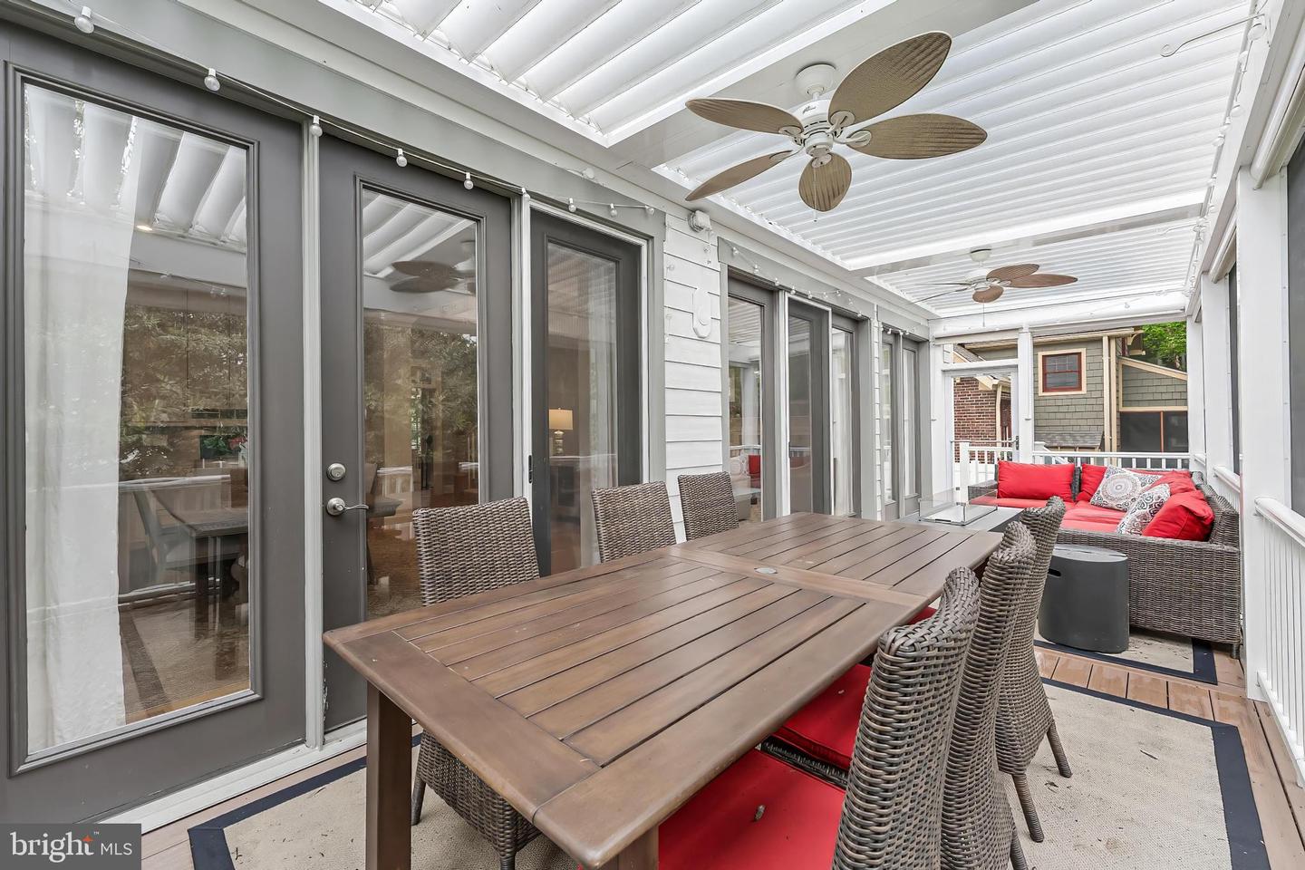 620 N LINCOLN ST, ARLINGTON, Virginia 22201, 6 Bedrooms Bedrooms, ,6 BathroomsBathrooms,Residential,For sale,620 N LINCOLN ST,VAAR2055994 MLS # VAAR2055994