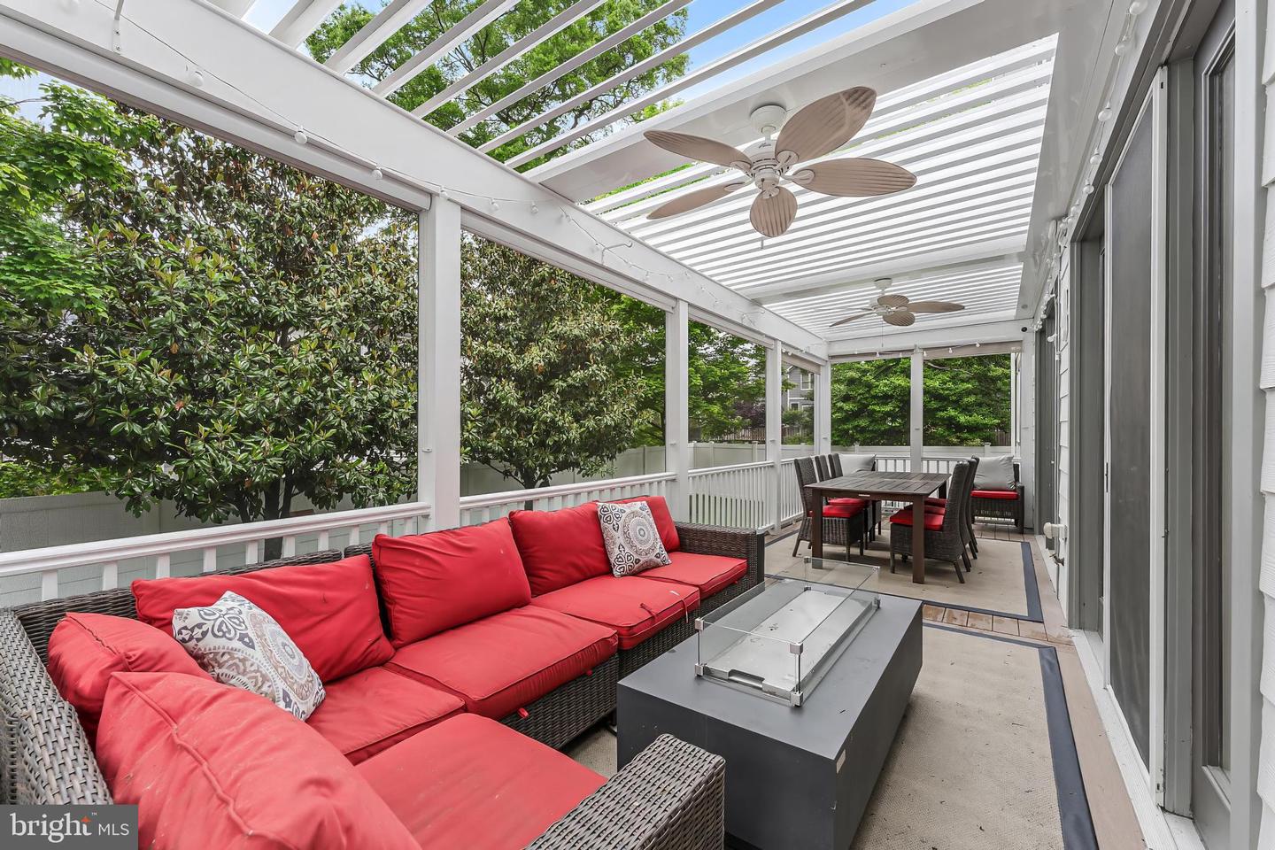620 N LINCOLN ST, ARLINGTON, Virginia 22201, 6 Bedrooms Bedrooms, ,6 BathroomsBathrooms,Residential,For sale,620 N LINCOLN ST,VAAR2055994 MLS # VAAR2055994