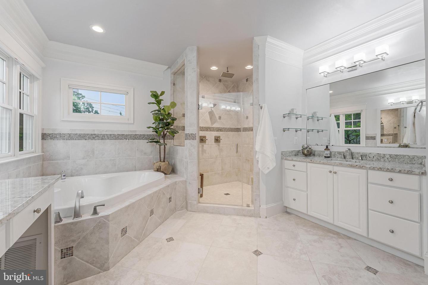 620 N LINCOLN ST, ARLINGTON, Virginia 22201, 6 Bedrooms Bedrooms, ,6 BathroomsBathrooms,Residential,For sale,620 N LINCOLN ST,VAAR2055994 MLS # VAAR2055994