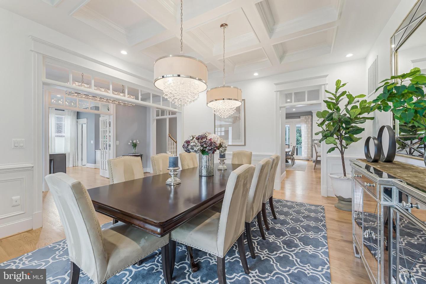 620 N LINCOLN ST, ARLINGTON, Virginia 22201, 6 Bedrooms Bedrooms, ,6 BathroomsBathrooms,Residential,For sale,620 N LINCOLN ST,VAAR2055994 MLS # VAAR2055994