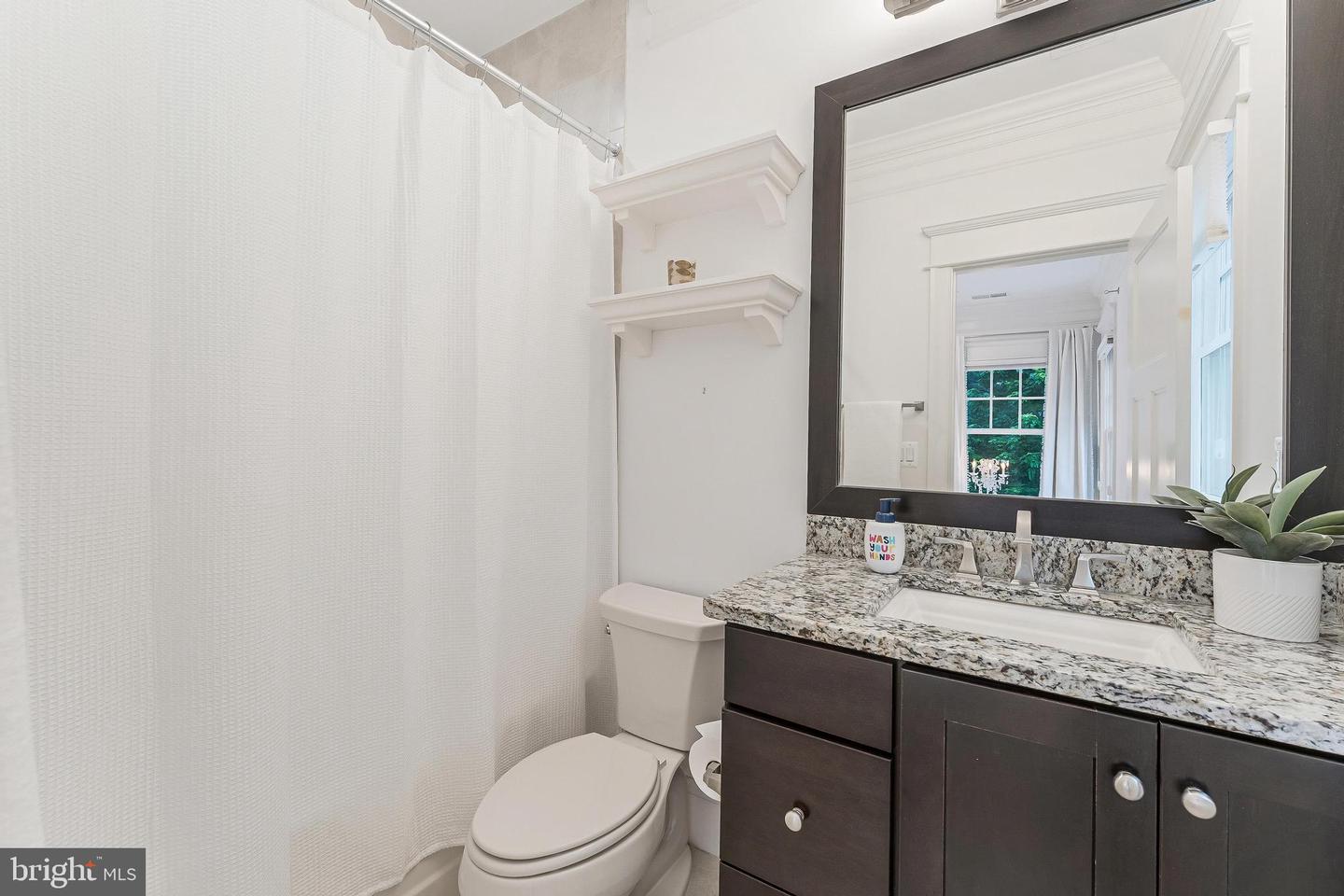 620 N LINCOLN ST, ARLINGTON, Virginia 22201, 6 Bedrooms Bedrooms, ,6 BathroomsBathrooms,Residential,For sale,620 N LINCOLN ST,VAAR2055994 MLS # VAAR2055994