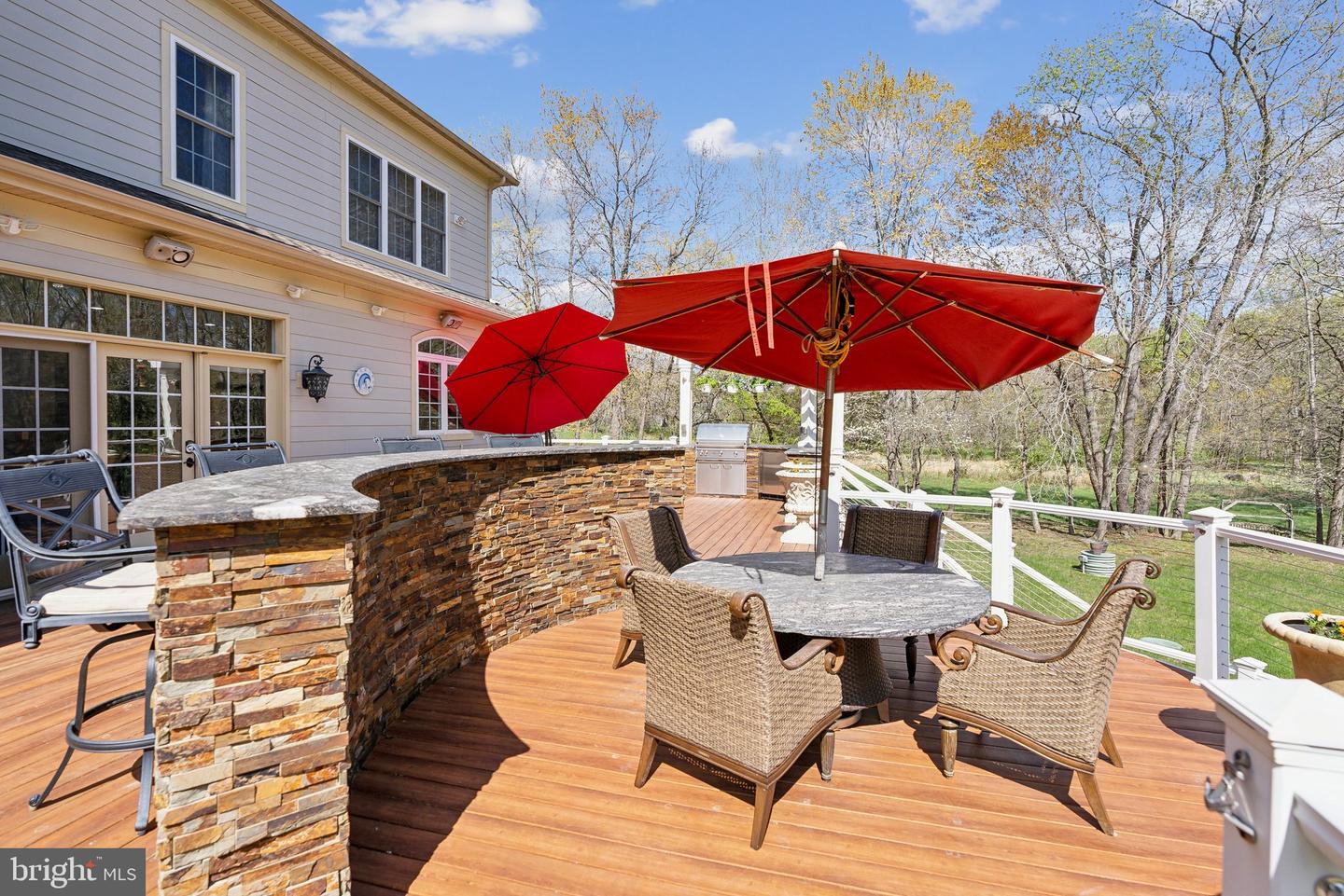 11561 STUART MILL RD, OAKTON, Virginia 22124, 5 Bedrooms Bedrooms, ,5 BathroomsBathrooms,Residential,For sale,11561 STUART MILL RD,VAFX2233984 MLS # VAFX2233984