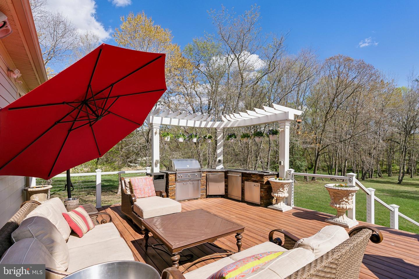 11561 STUART MILL RD, OAKTON, Virginia 22124, 5 Bedrooms Bedrooms, ,5 BathroomsBathrooms,Residential,For sale,11561 STUART MILL RD,VAFX2233984 MLS # VAFX2233984