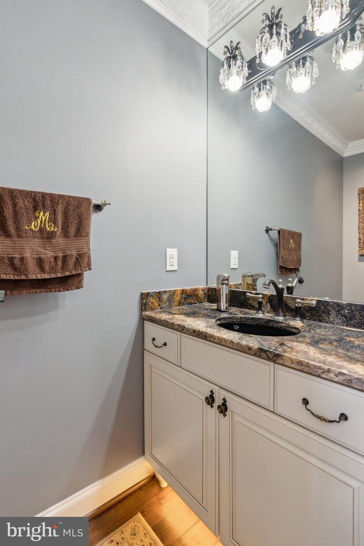 11561 STUART MILL RD, OAKTON, Virginia 22124, 5 Bedrooms Bedrooms, ,5 BathroomsBathrooms,Residential,For sale,11561 STUART MILL RD,VAFX2233984 MLS # VAFX2233984