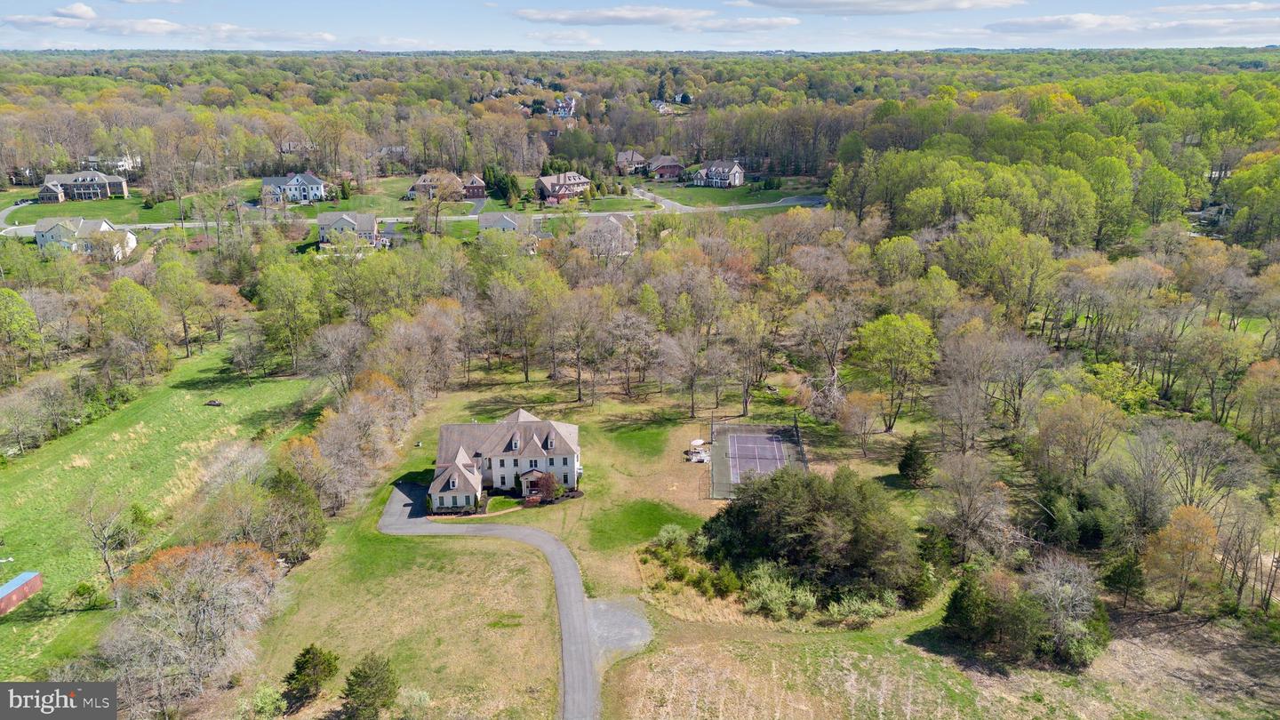 11561 STUART MILL RD, OAKTON, Virginia 22124, 5 Bedrooms Bedrooms, ,5 BathroomsBathrooms,Residential,For sale,11561 STUART MILL RD,VAFX2233984 MLS # VAFX2233984