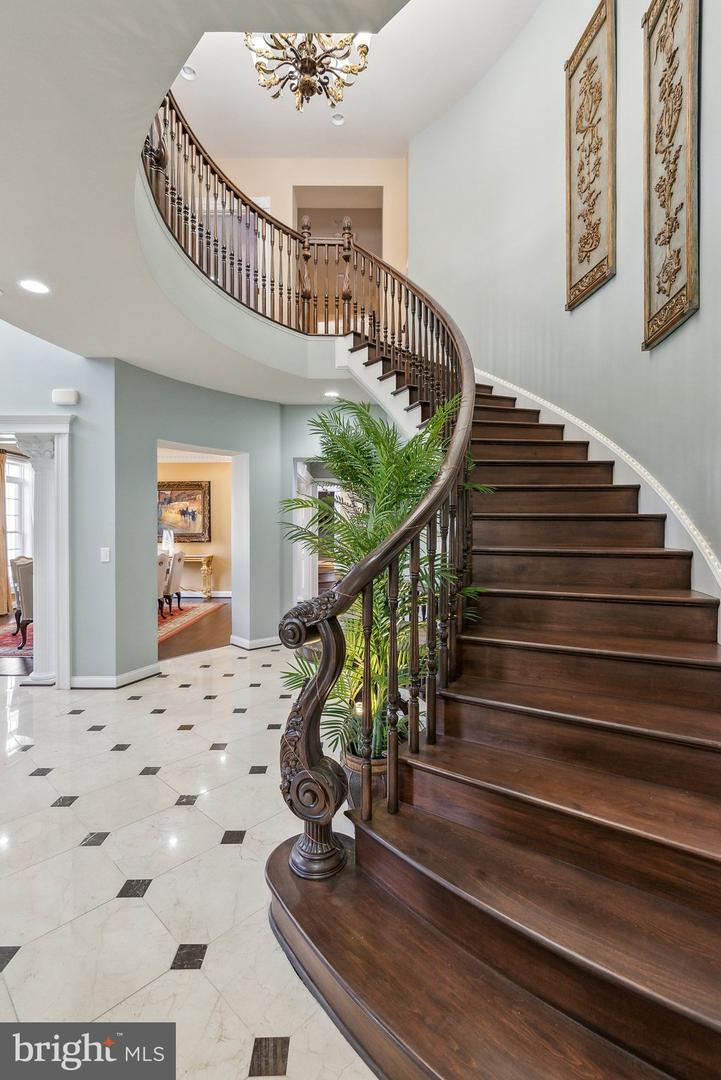 11561 STUART MILL RD, OAKTON, Virginia 22124, 5 Bedrooms Bedrooms, ,5 BathroomsBathrooms,Residential,For sale,11561 STUART MILL RD,VAFX2233984 MLS # VAFX2233984