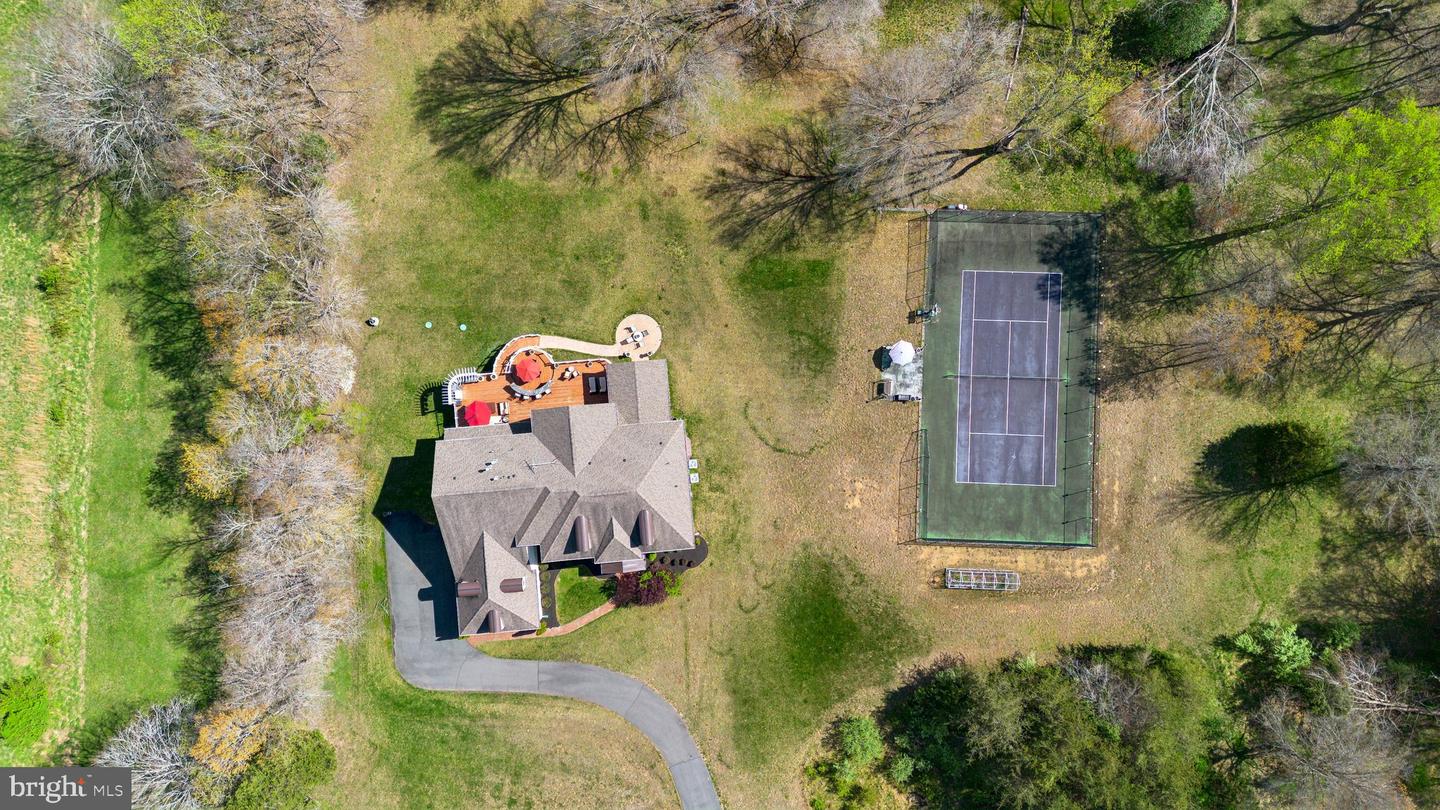 11561 STUART MILL RD, OAKTON, Virginia 22124, 5 Bedrooms Bedrooms, ,5 BathroomsBathrooms,Residential,For sale,11561 STUART MILL RD,VAFX2233984 MLS # VAFX2233984