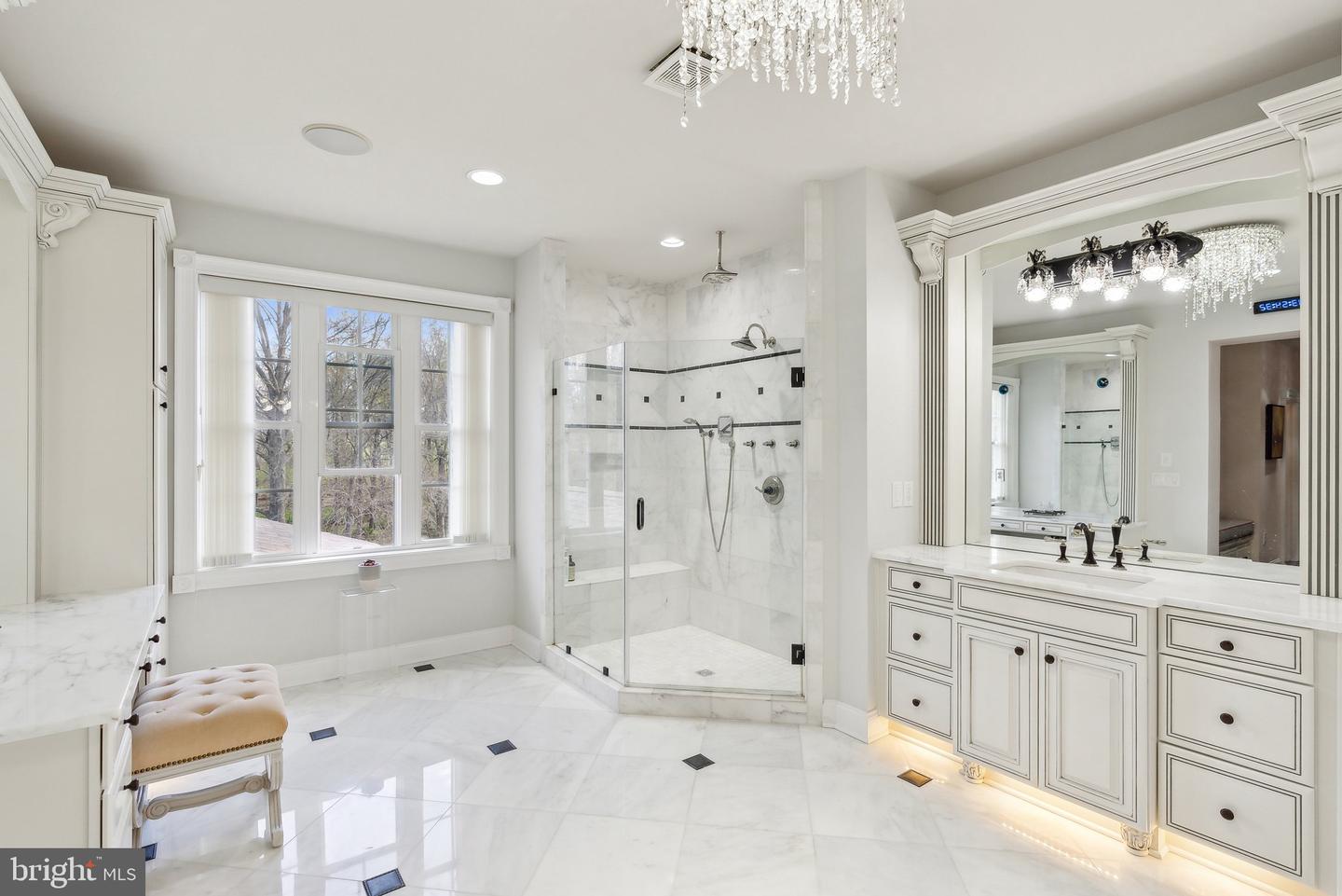 11561 STUART MILL RD, OAKTON, Virginia 22124, 5 Bedrooms Bedrooms, ,5 BathroomsBathrooms,Residential,For sale,11561 STUART MILL RD,VAFX2233984 MLS # VAFX2233984