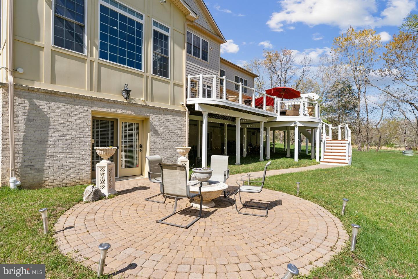 11561 STUART MILL RD, OAKTON, Virginia 22124, 5 Bedrooms Bedrooms, ,5 BathroomsBathrooms,Residential,For sale,11561 STUART MILL RD,VAFX2233984 MLS # VAFX2233984