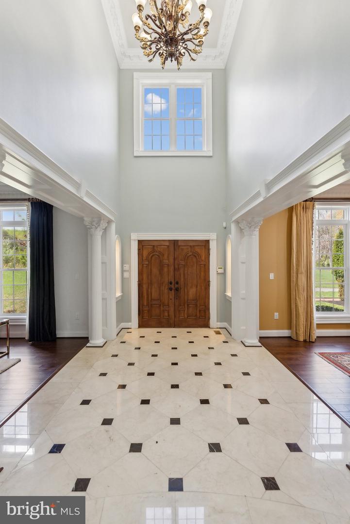 11561 STUART MILL RD, OAKTON, Virginia 22124, 5 Bedrooms Bedrooms, ,5 BathroomsBathrooms,Residential,For sale,11561 STUART MILL RD,VAFX2233984 MLS # VAFX2233984