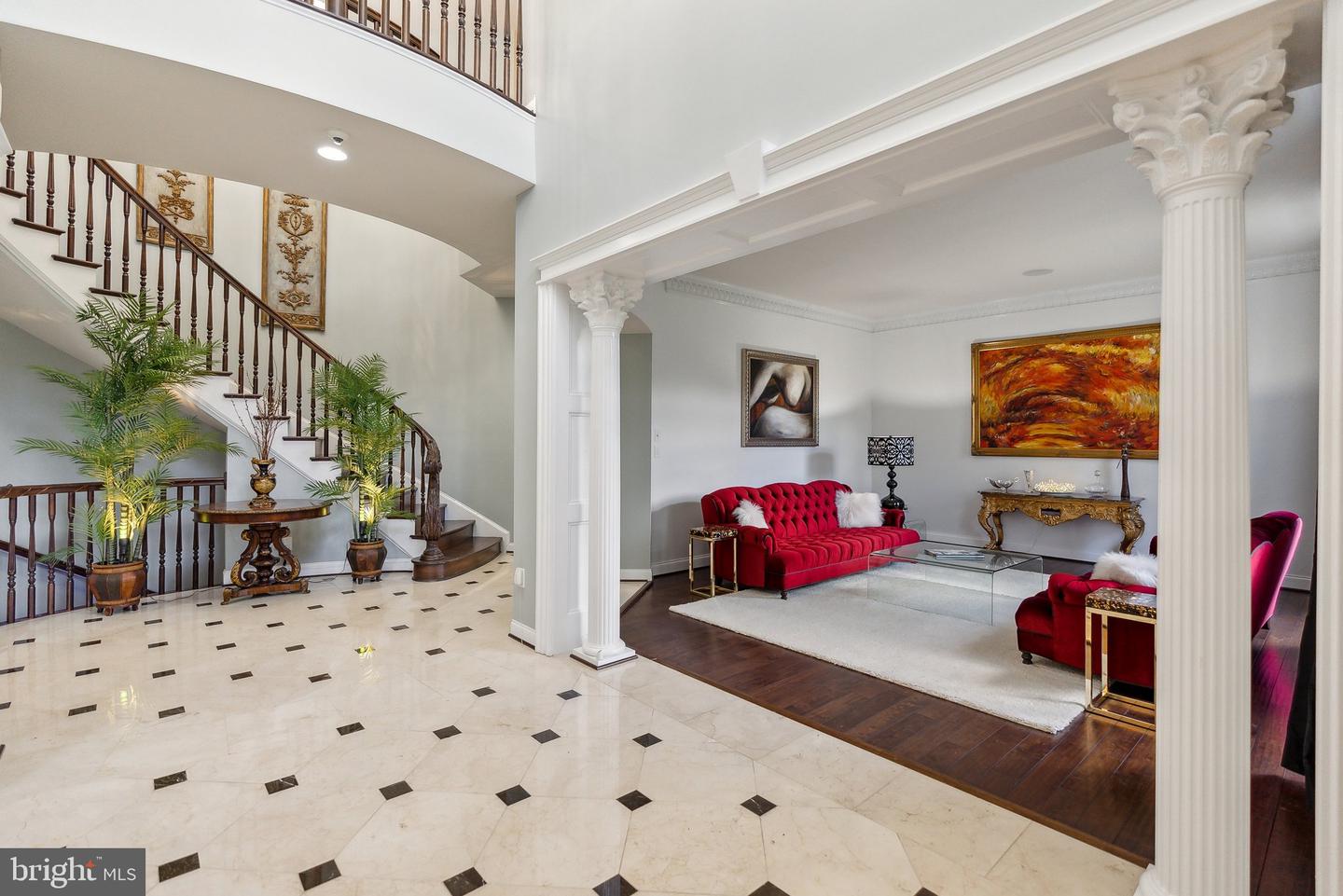 11561 STUART MILL RD, OAKTON, Virginia 22124, 5 Bedrooms Bedrooms, ,5 BathroomsBathrooms,Residential,For sale,11561 STUART MILL RD,VAFX2233984 MLS # VAFX2233984