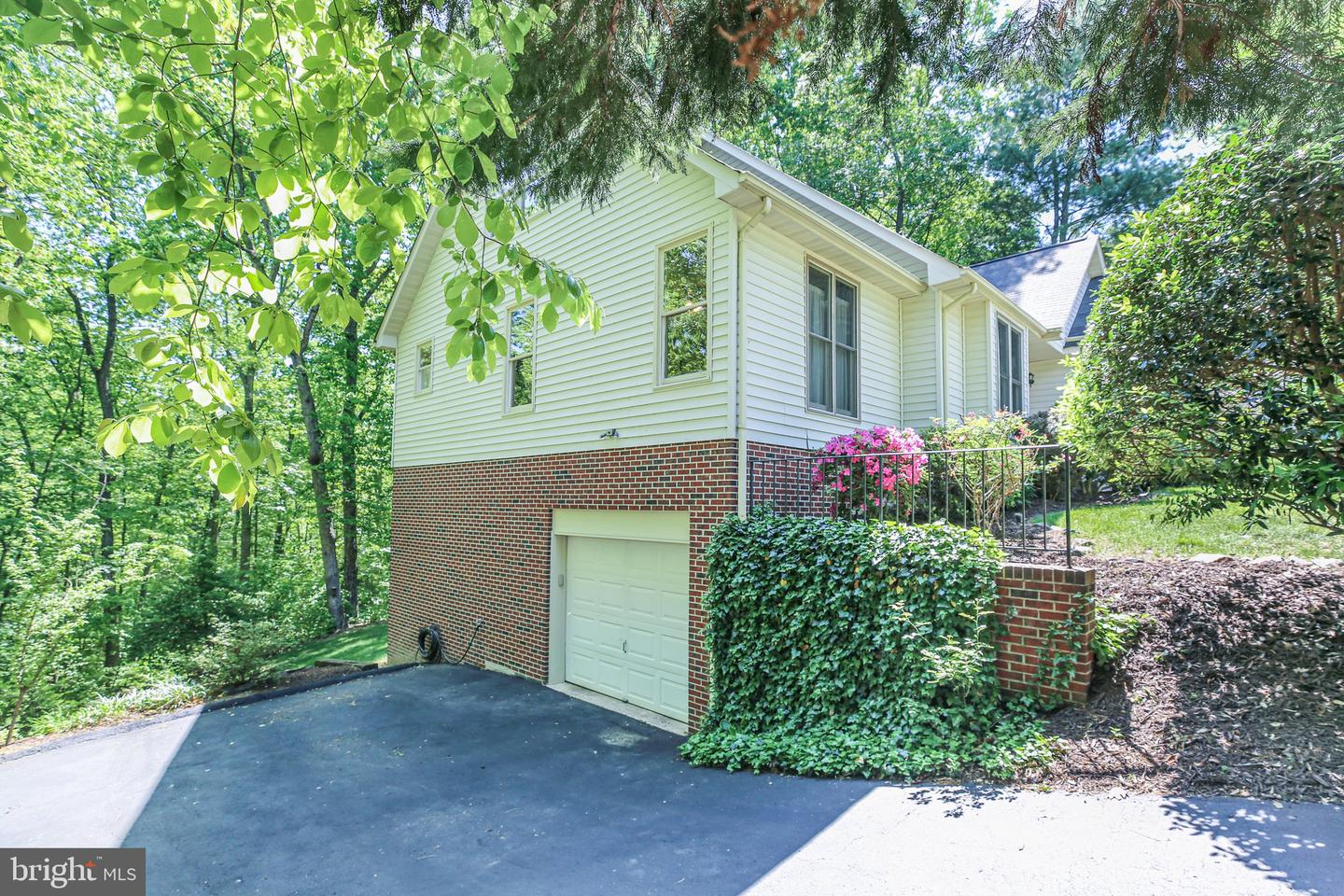 9711 GUNSTON HALL RD, FREDERICKSBURG, Virginia 22408, 4 Bedrooms Bedrooms, ,3 BathroomsBathrooms,Residential,For sale,9711 GUNSTON HALL RD,VASP2032212 MLS # VASP2032212