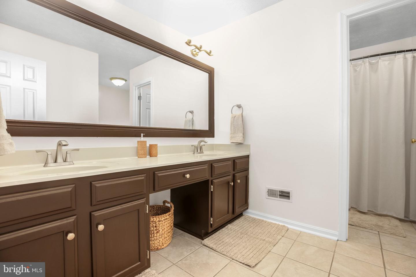 9711 GUNSTON HALL RD, FREDERICKSBURG, Virginia 22408, 4 Bedrooms Bedrooms, ,3 BathroomsBathrooms,Residential,For sale,9711 GUNSTON HALL RD,VASP2032212 MLS # VASP2032212