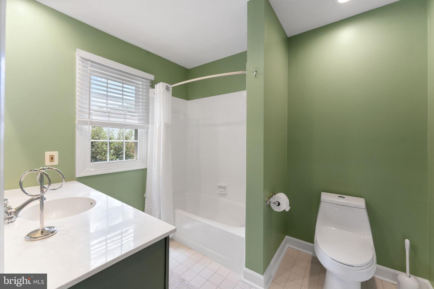 1823 WESTMORELAND ST, MCLEAN, Virginia 22101, 5 Bedrooms Bedrooms, ,4 BathroomsBathrooms,Residential,For sale,1823 WESTMORELAND ST,VAFX2234214 MLS # VAFX2234214